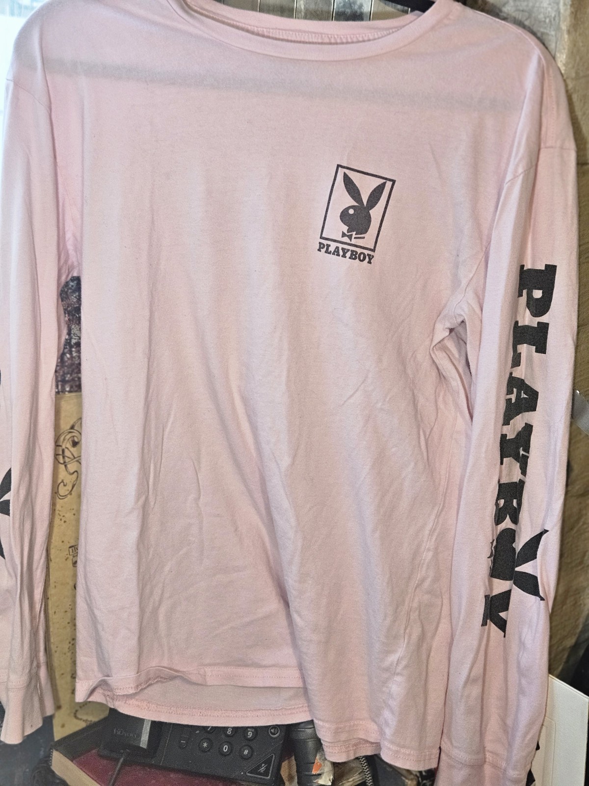 Playboy by PacSun Women’s Pink Long Sleeve Crew Neck Graphic Logo Tee Size S