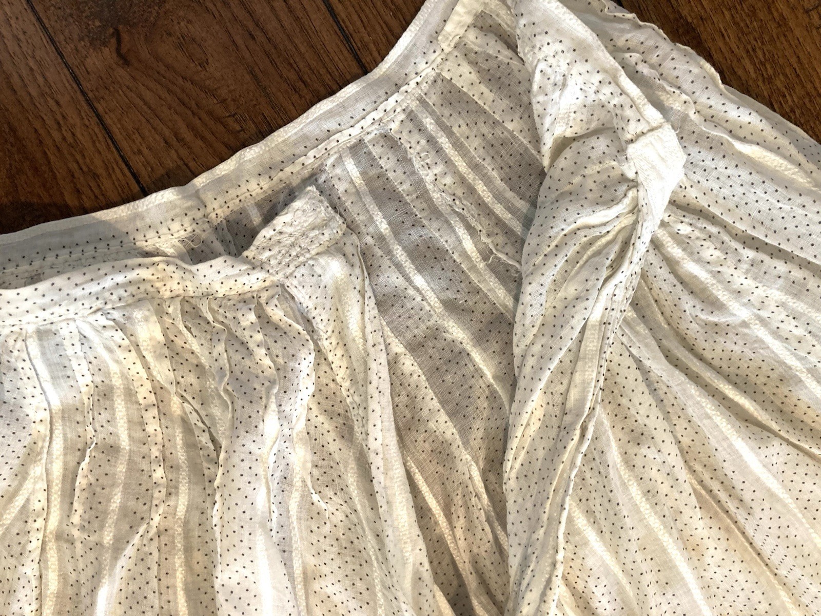 Vintage 1900s 1910s Victorian 2 pc dress thin cotton w dots pin tucks W 22