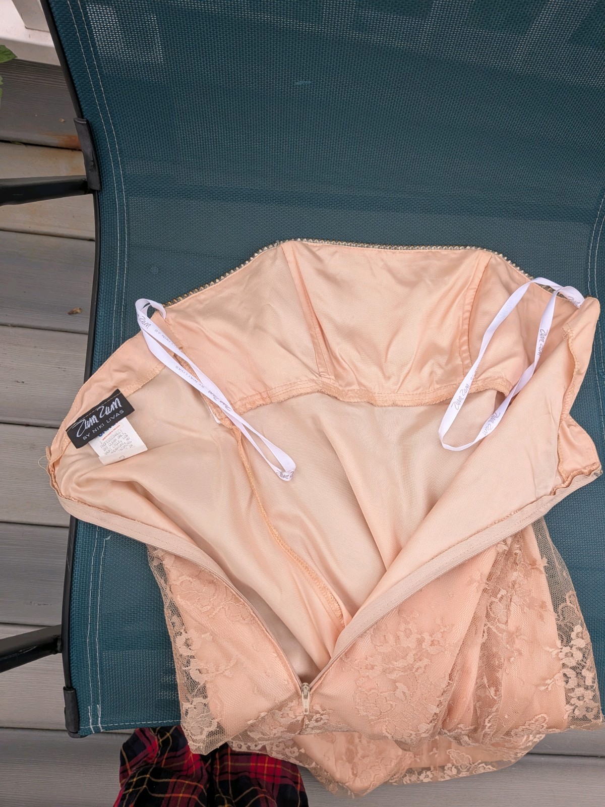 Vintage ’90S Niki Zum Zum Lace Dress Cream Color Zipper And Eyelet Back