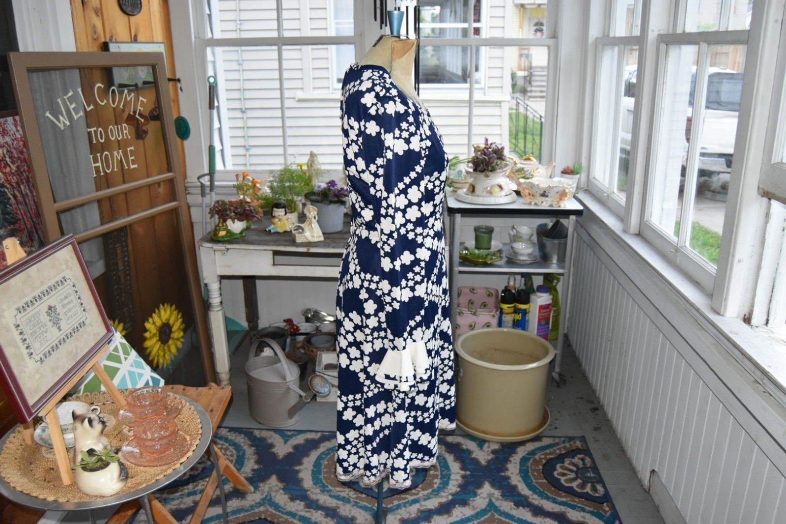 Vintage 1970 Julie Miller CA Dress Bell Sleeve Stars Print Boho Hippie Sz Medium