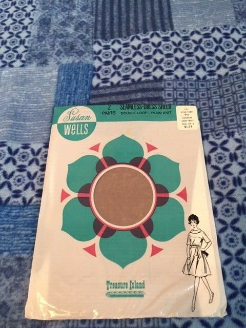 1 Pair Vintage Susan Wells grey mist garter Stockings 9 1/2 Flat knit