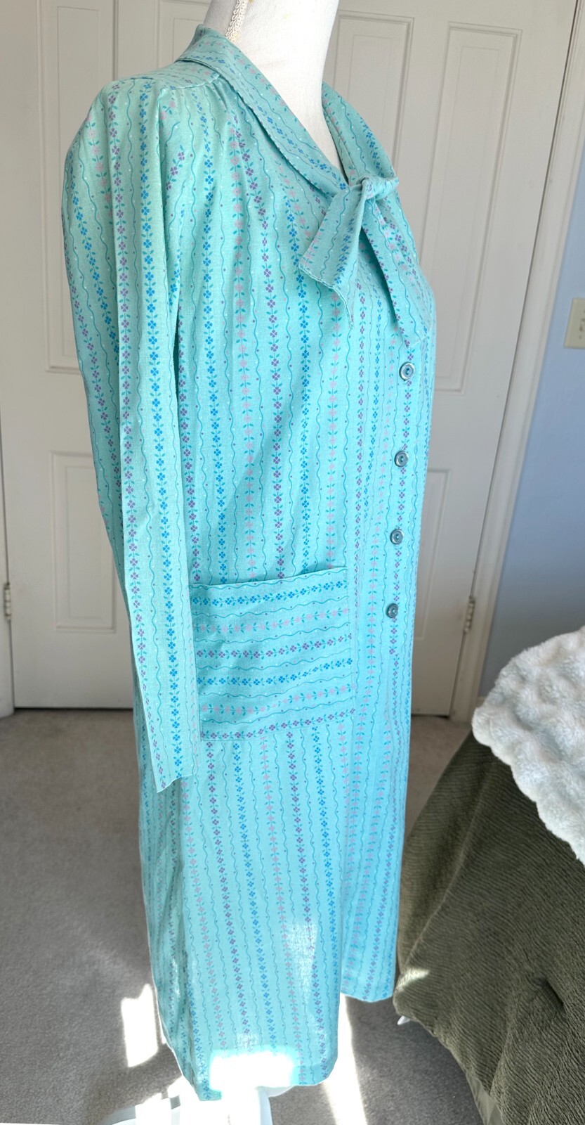 60s Day DRESS | MOD Blue, Aqua Vintage Tie Front shift Button | Modern size 6/8