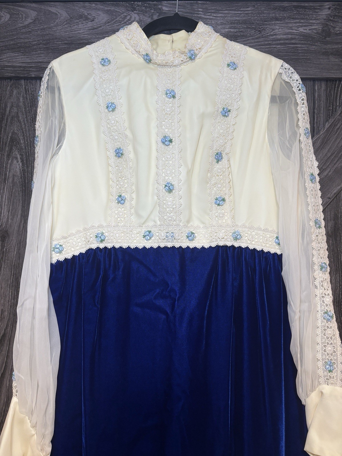 Vintage 1970s Blue Beige Chiffon Velvet Maxi Dress Lace Bodice Sz Medium?