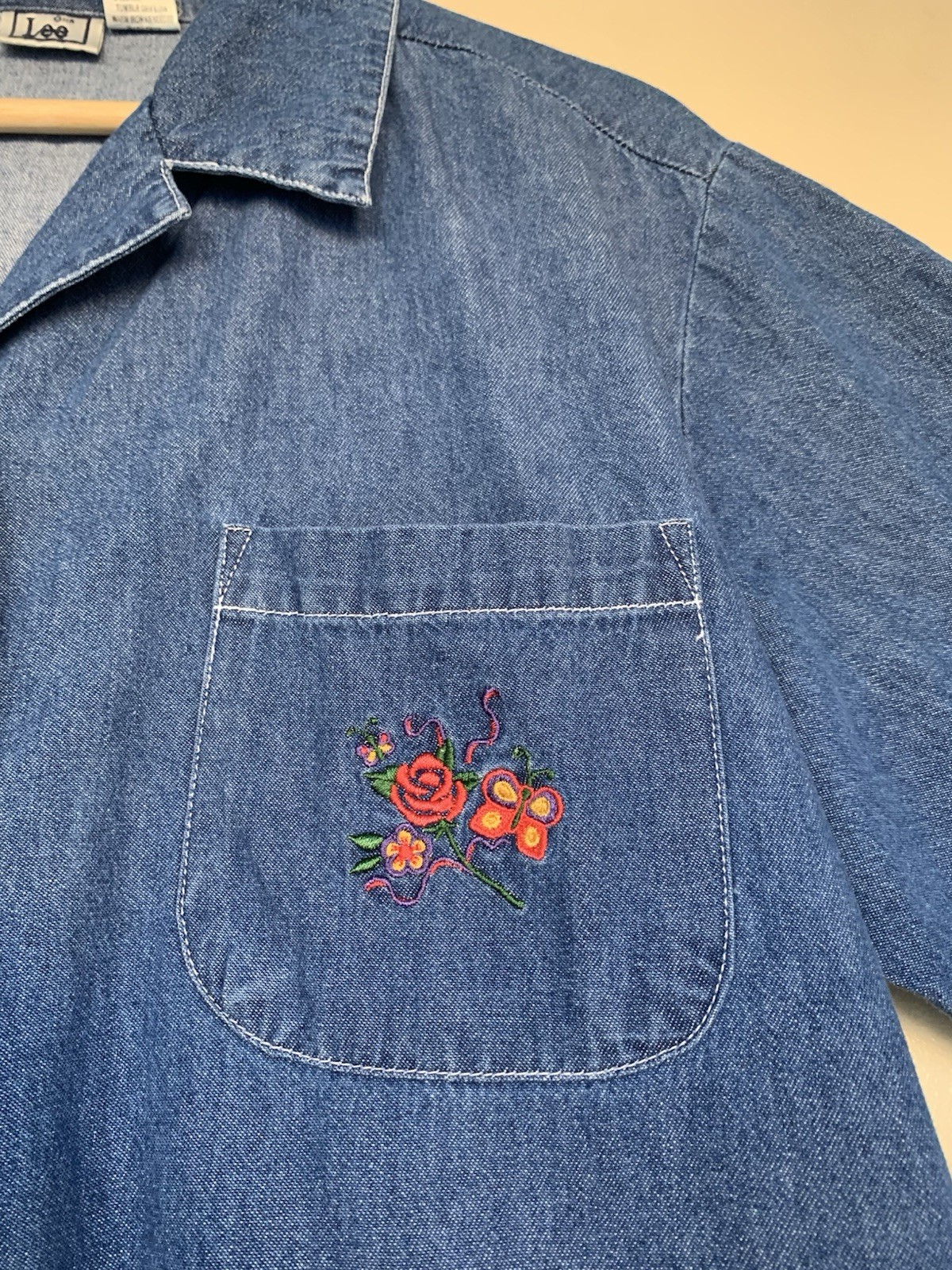 Vintage Lee Floral Embroidery Jean Shirt Button Down USA 90’s Grandma Top Sz.L