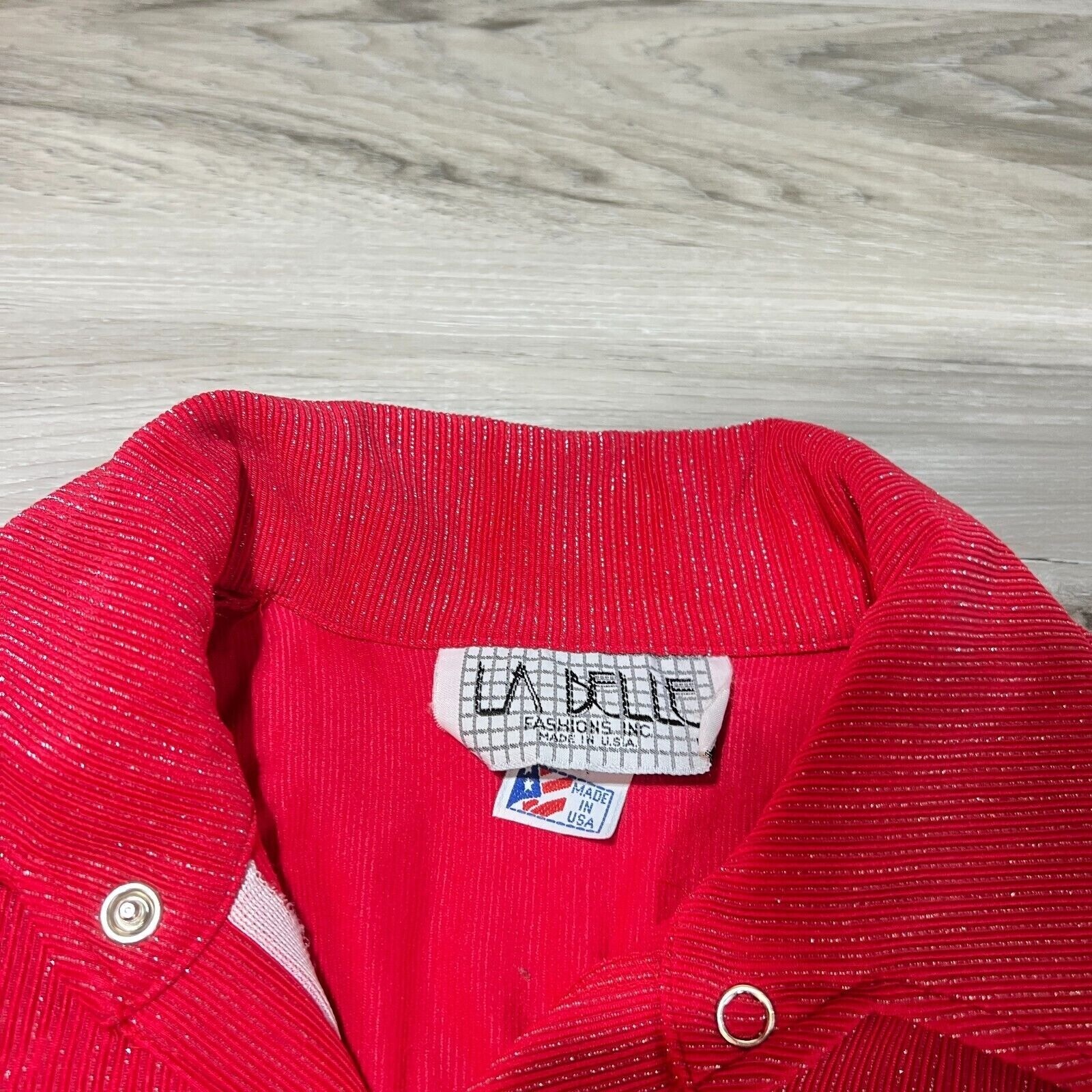 Vintage La Belle Fashions Long Sleeve Button Front Shirt Collared Shiny 90s