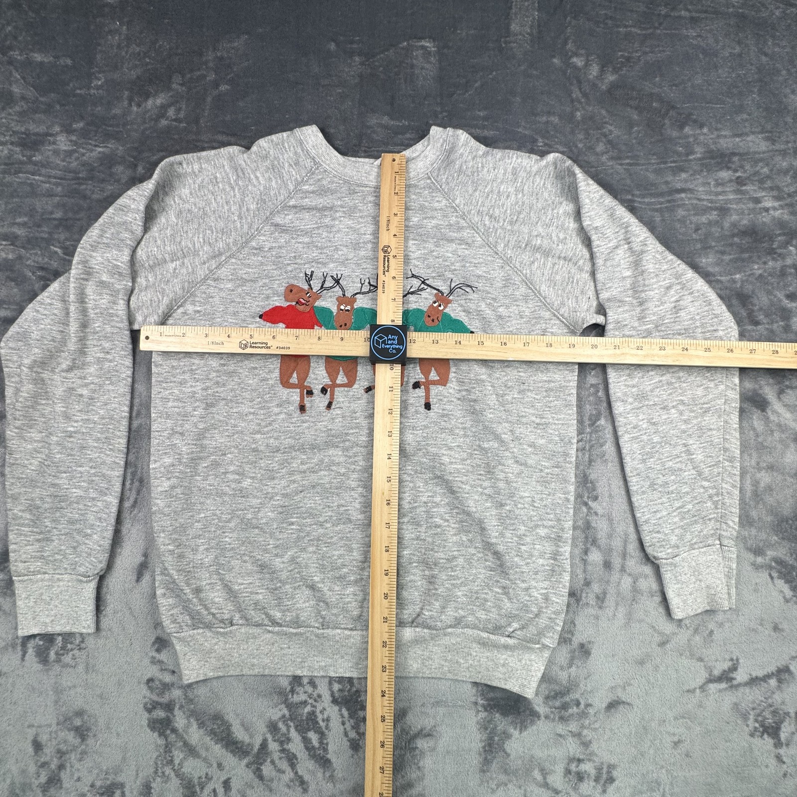 VTG Reeves Christmas Reindeer Sweatshirt Womens Large Gray Dancing Holiday USA