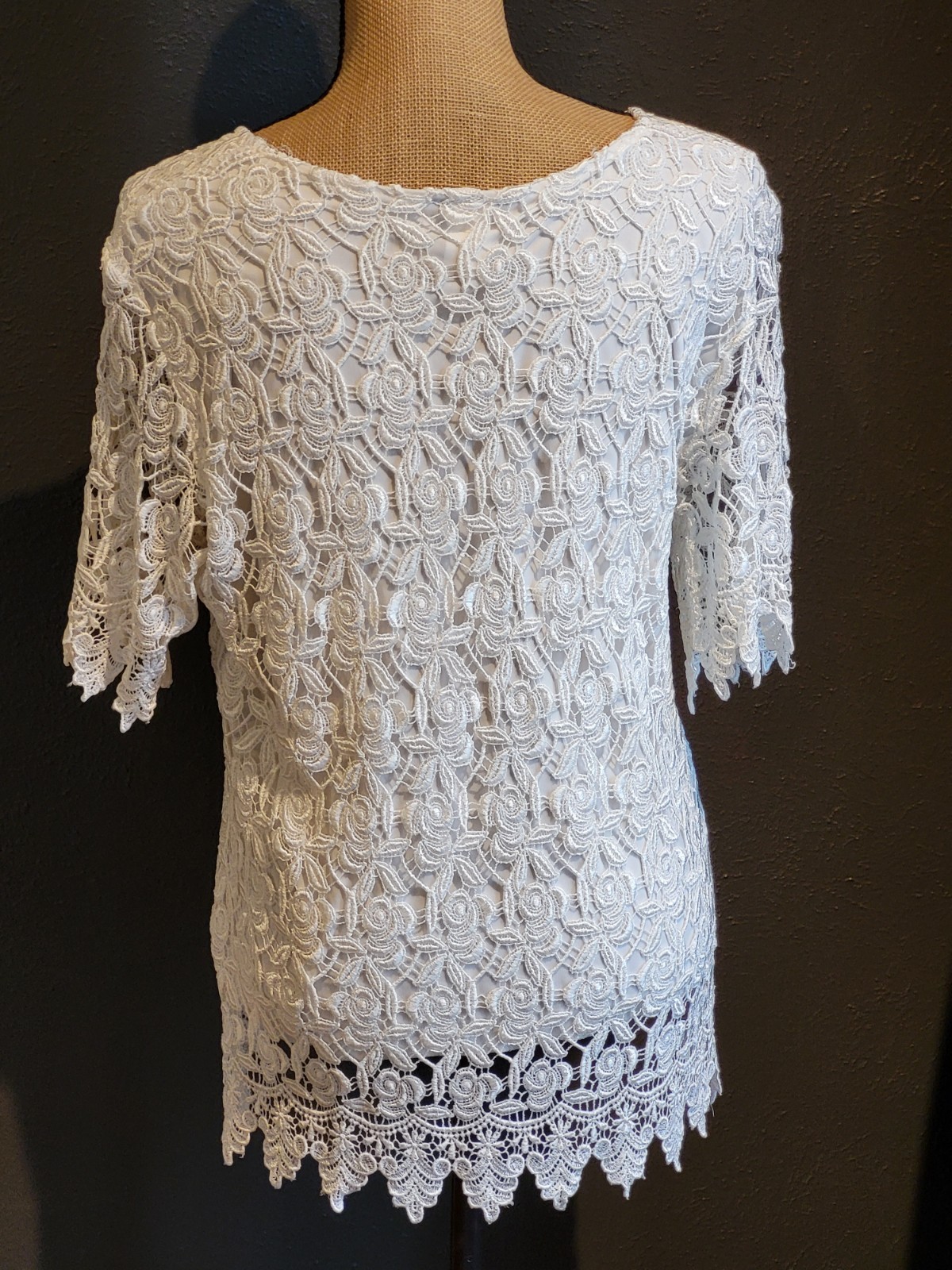 VeJaiz Vintage 80s Made In USA Large White Lined Lace Top