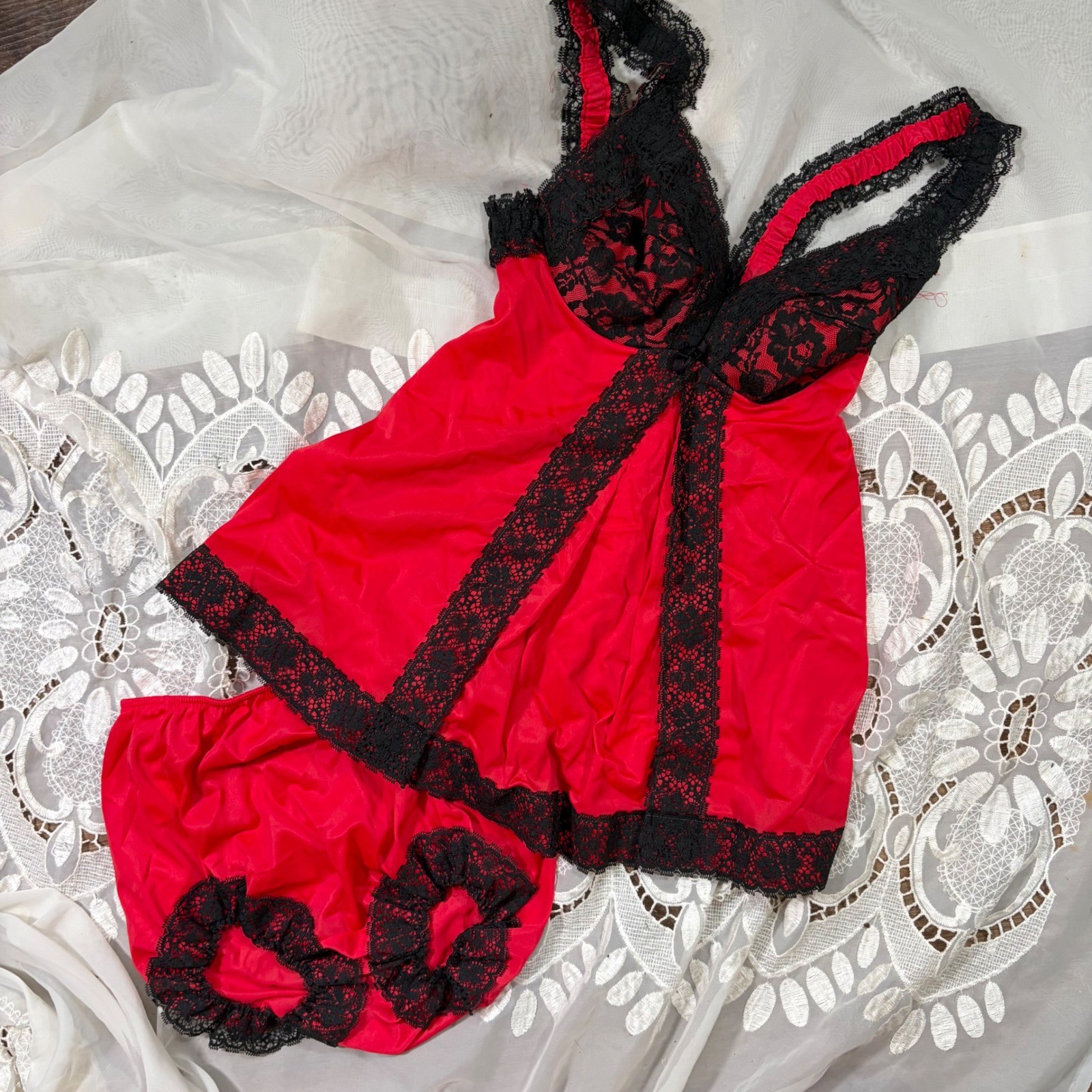 Vintage Red Black Lace Babydoll Bloomers Lingerie Set Style 705 Size 32 76