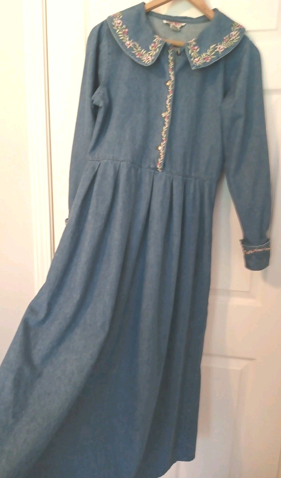 VTG FADS dress blue 100% cotton jean denim l/s embroidery button frnt pockets 6