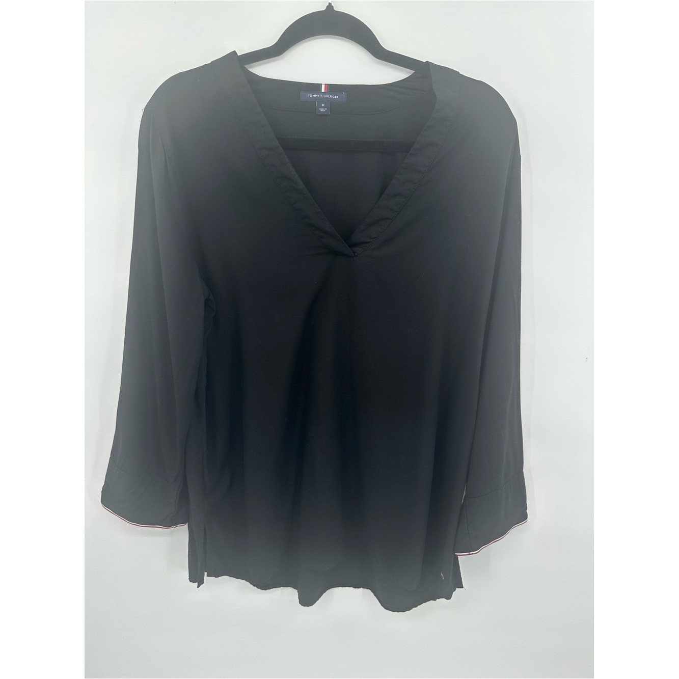 Tommy Hilfiger Black Split Neck Blouse Women’s Medium 3/4 Sleeve Viscose 1273