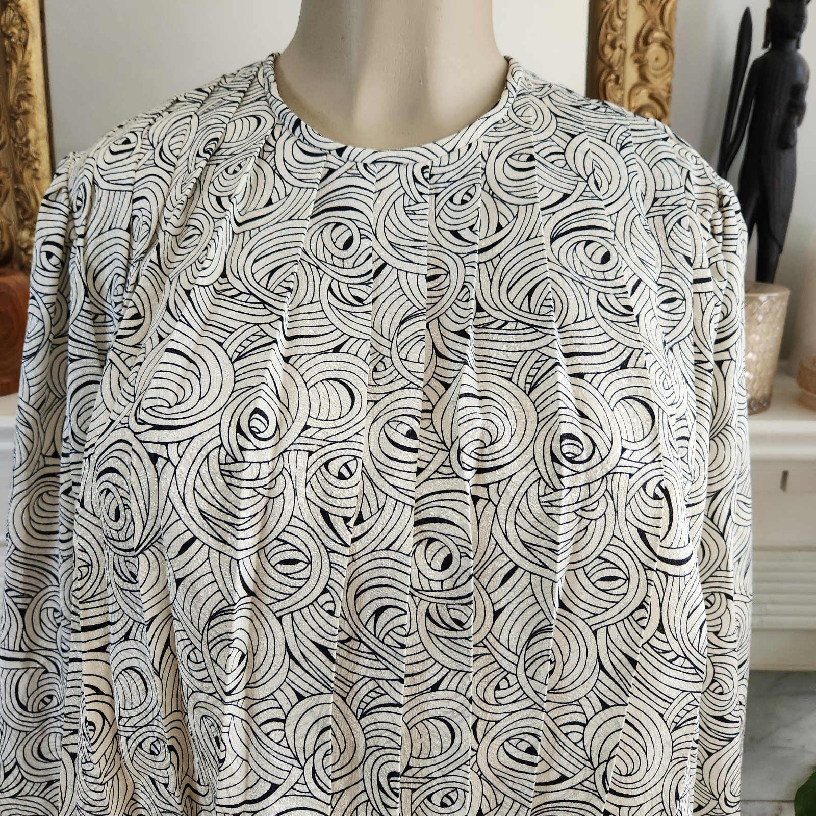 Vintage 80s Antique White Black Pleated Top Geometric Corpcore Retro Size 10