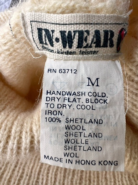 Vintage Grandma Turtleneck Sweater Floral 1980s 100% Shetland Wool