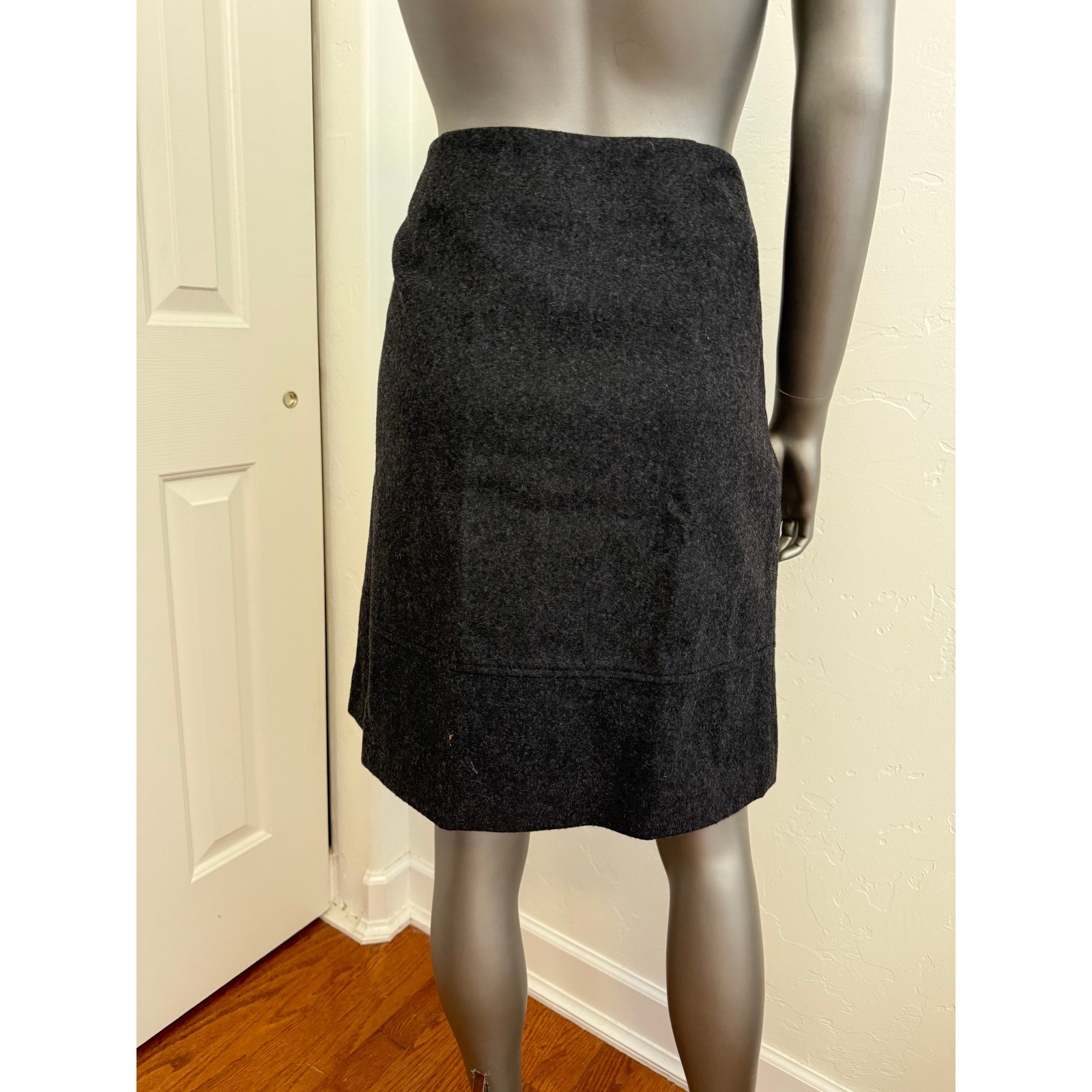 Vintage 90’s J. Crew Charcoal Gray A-Line Wool Pencil Skirt made in Hong Kong 6