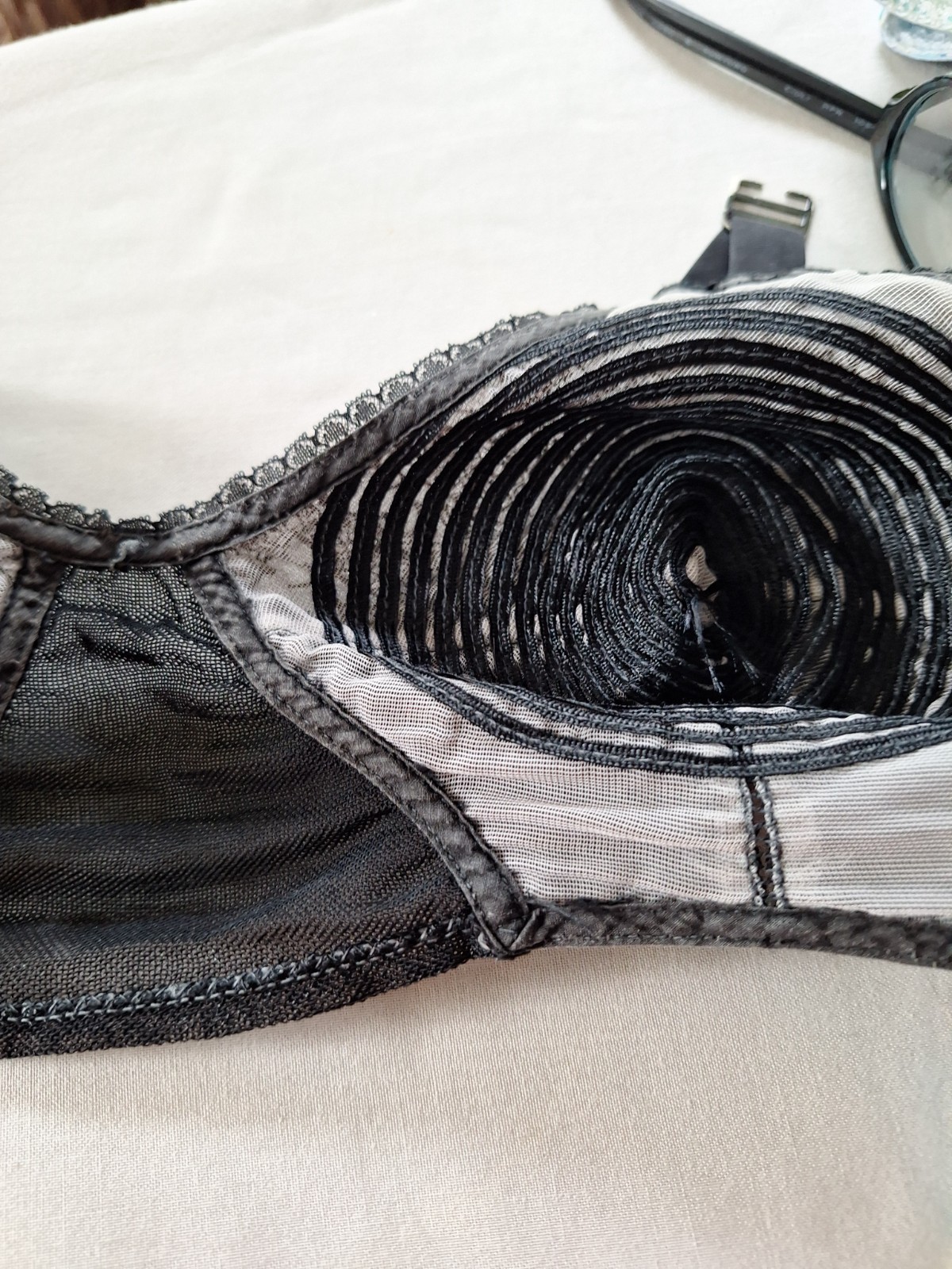 Life Romance Formfit Black vintage bullet bra 36C
