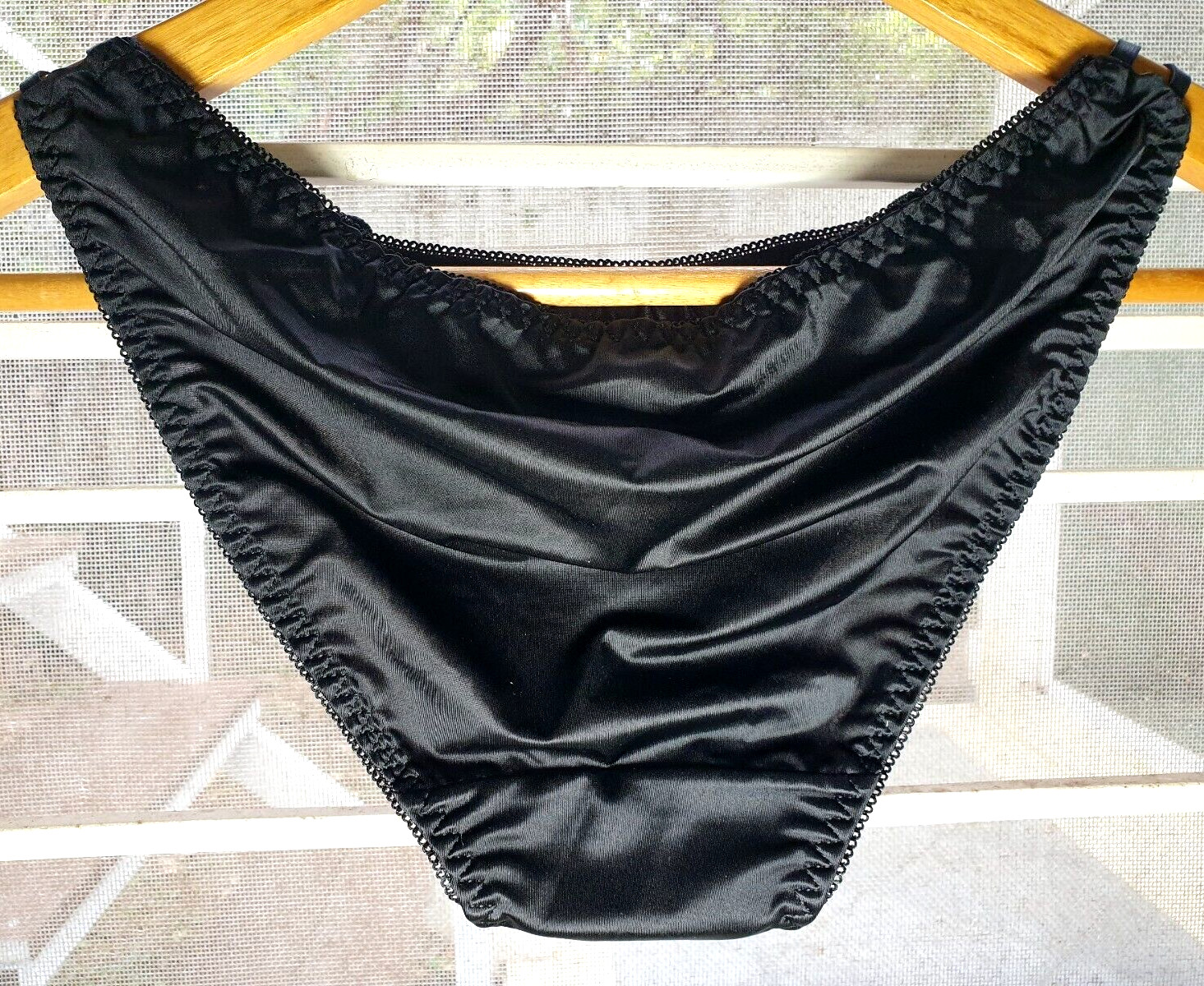 VTG Nylon Satin Panty Sissy Liquid Black Bikini String Brief Size 6-7 Hip 35-39″