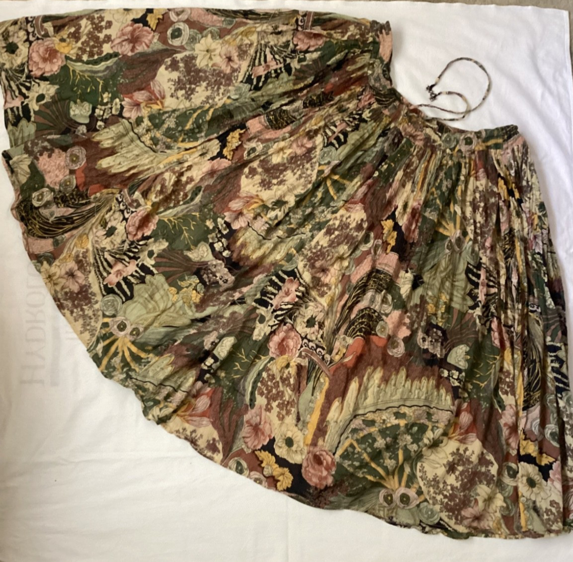 1970s Skirt Floral Gauze drawstring waist 40″ waist 33″ length LeMieux (India)