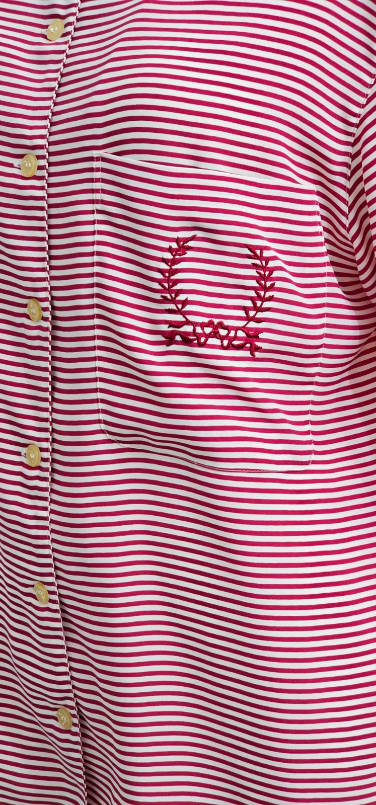 Rare Vintage 80’s and 90′ Jones New York blouse 100% polyester great condition.
