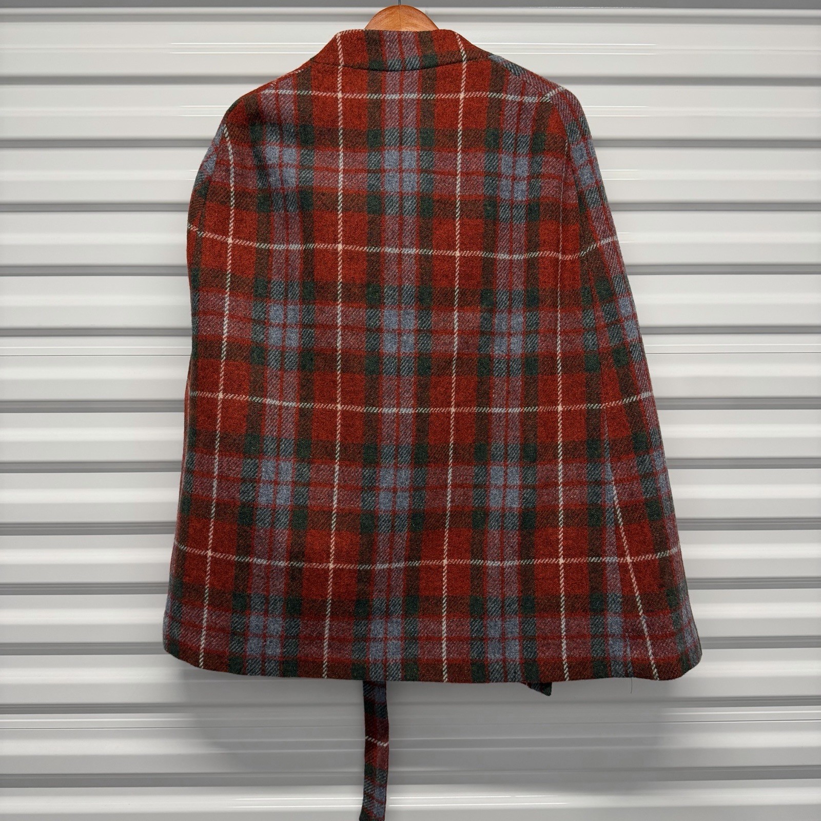 Vtg 70s Harris Tweed Scottish Wool Tartan Plaid Cape