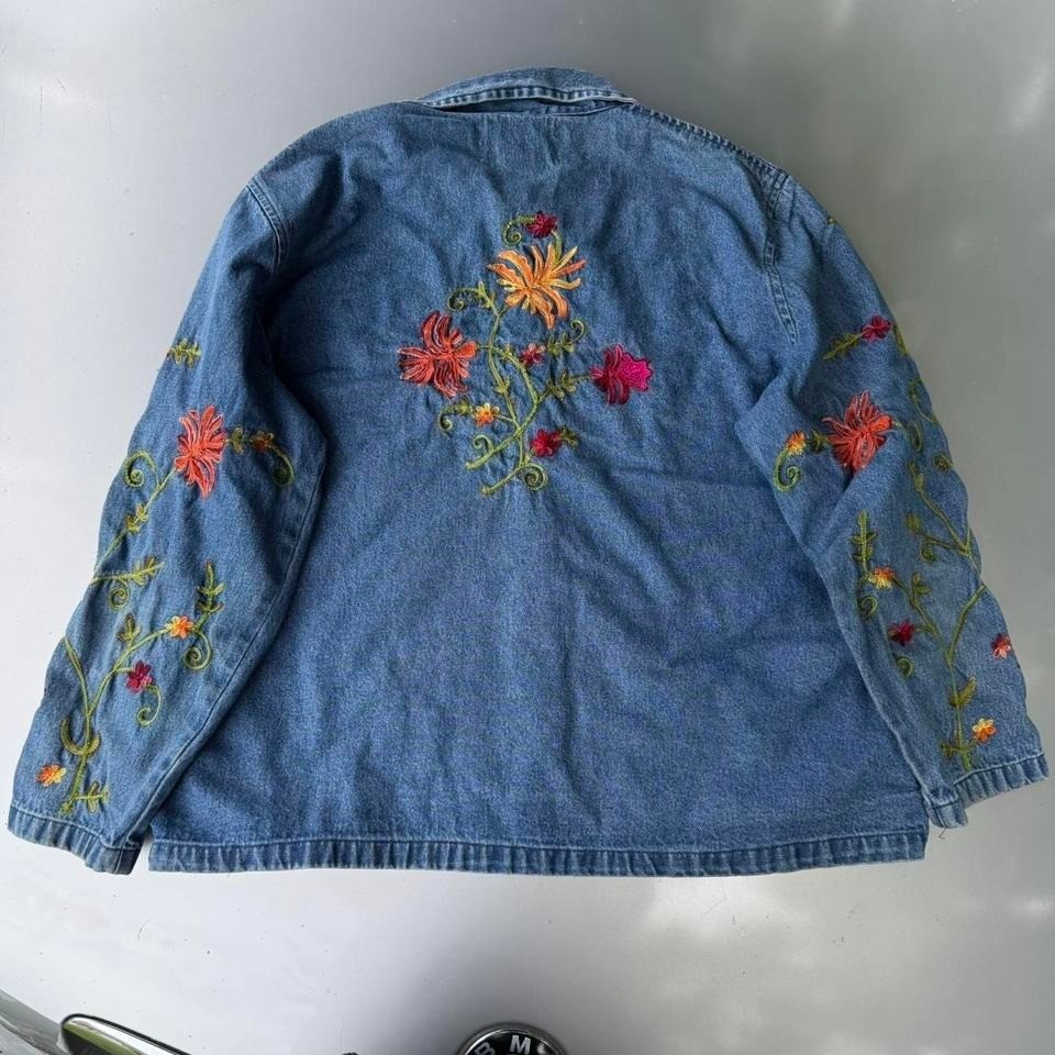 Vintage 90s hippie grandma core Tantrums Embroidered denim jacket floral boho