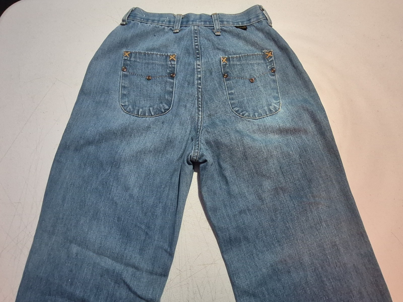 Vtg Wrangler Women’s High Rise Bell Bottoms Blue Jeans 24″? Waist-Stains-READ*