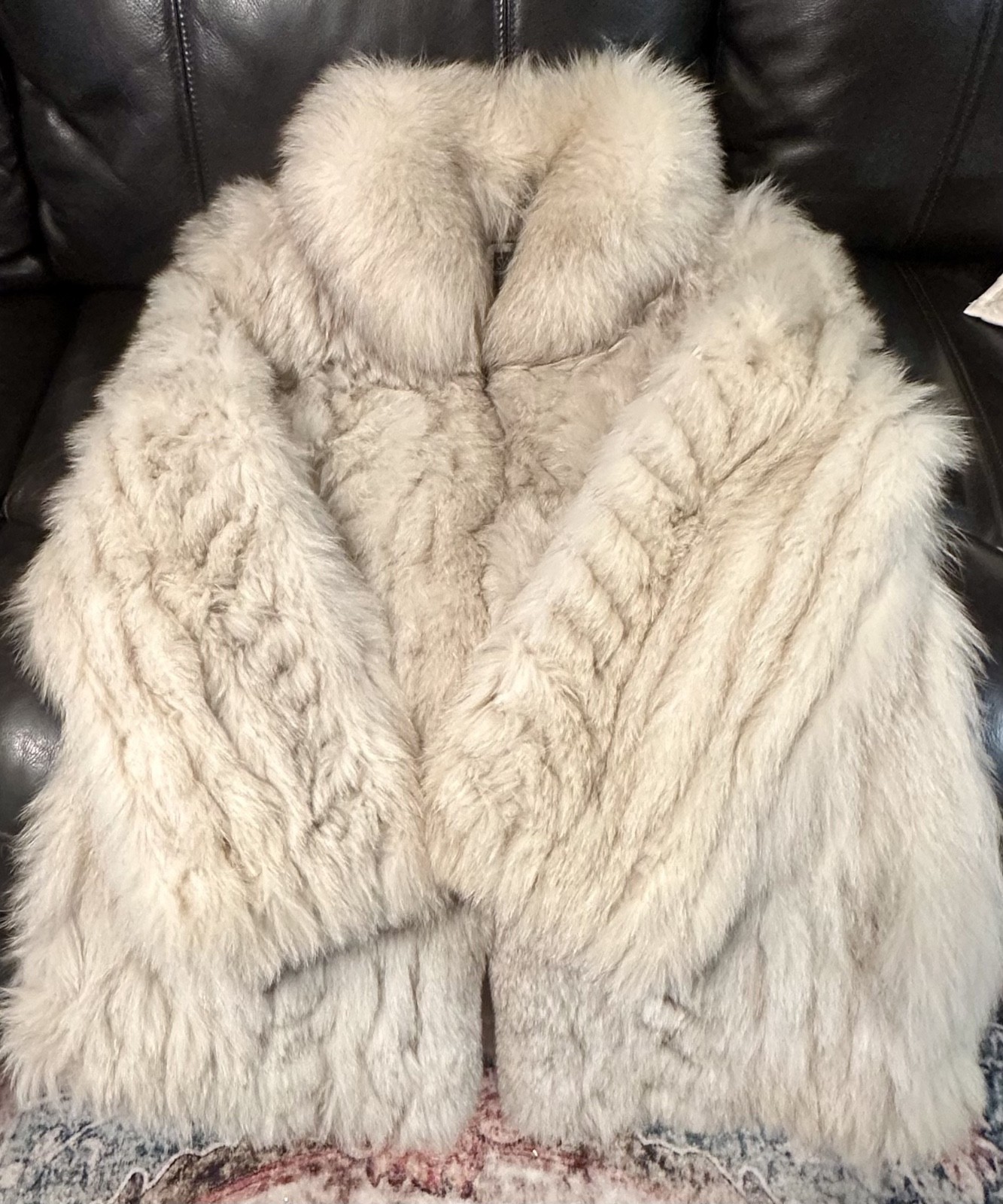 Vintage 1985 Genuine Saga Fox Blue Fox Fur Coat – Finland – Excellent Condition