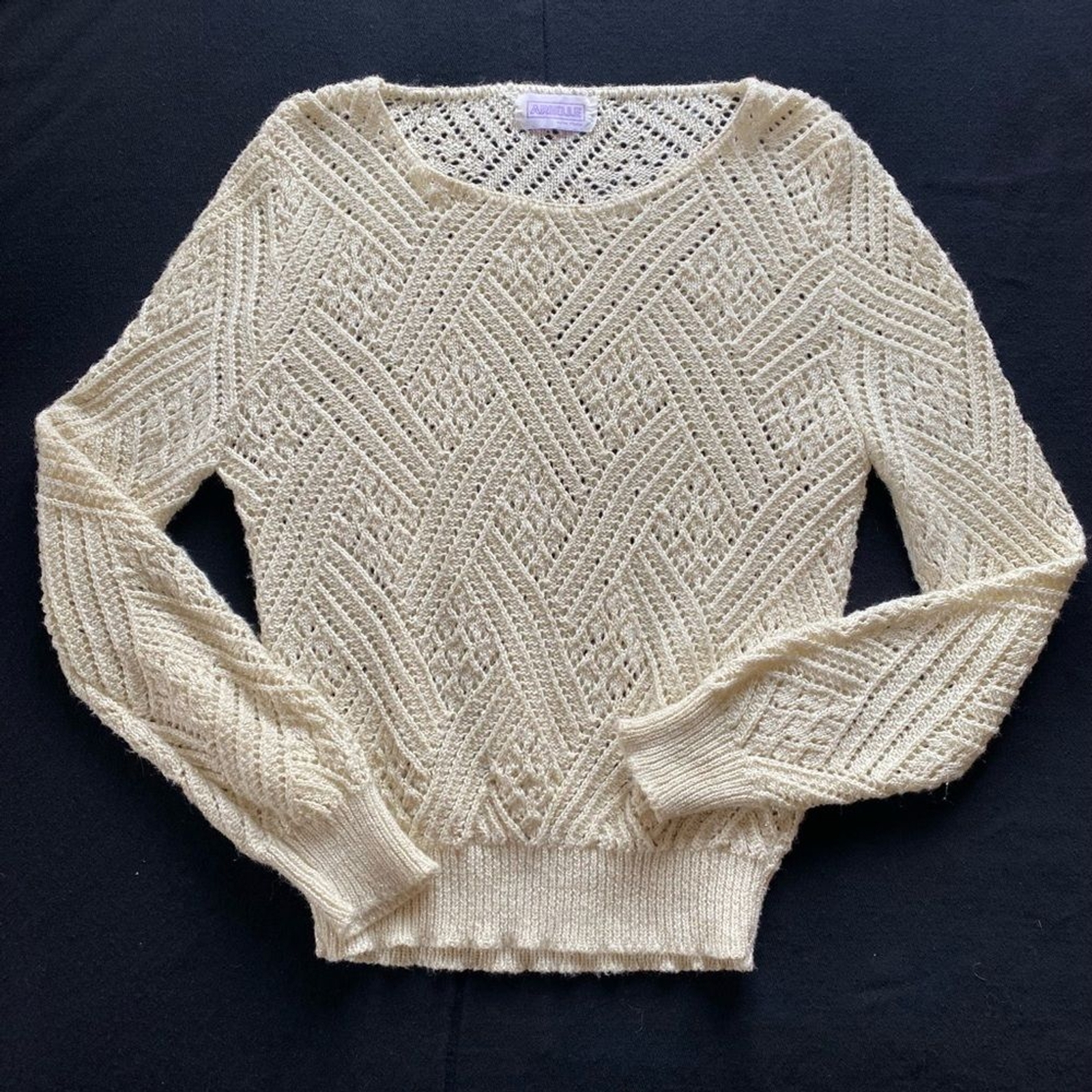 Vintage Arielle of New York Open Knit Light Sweater with Metallic Gold Thread. S