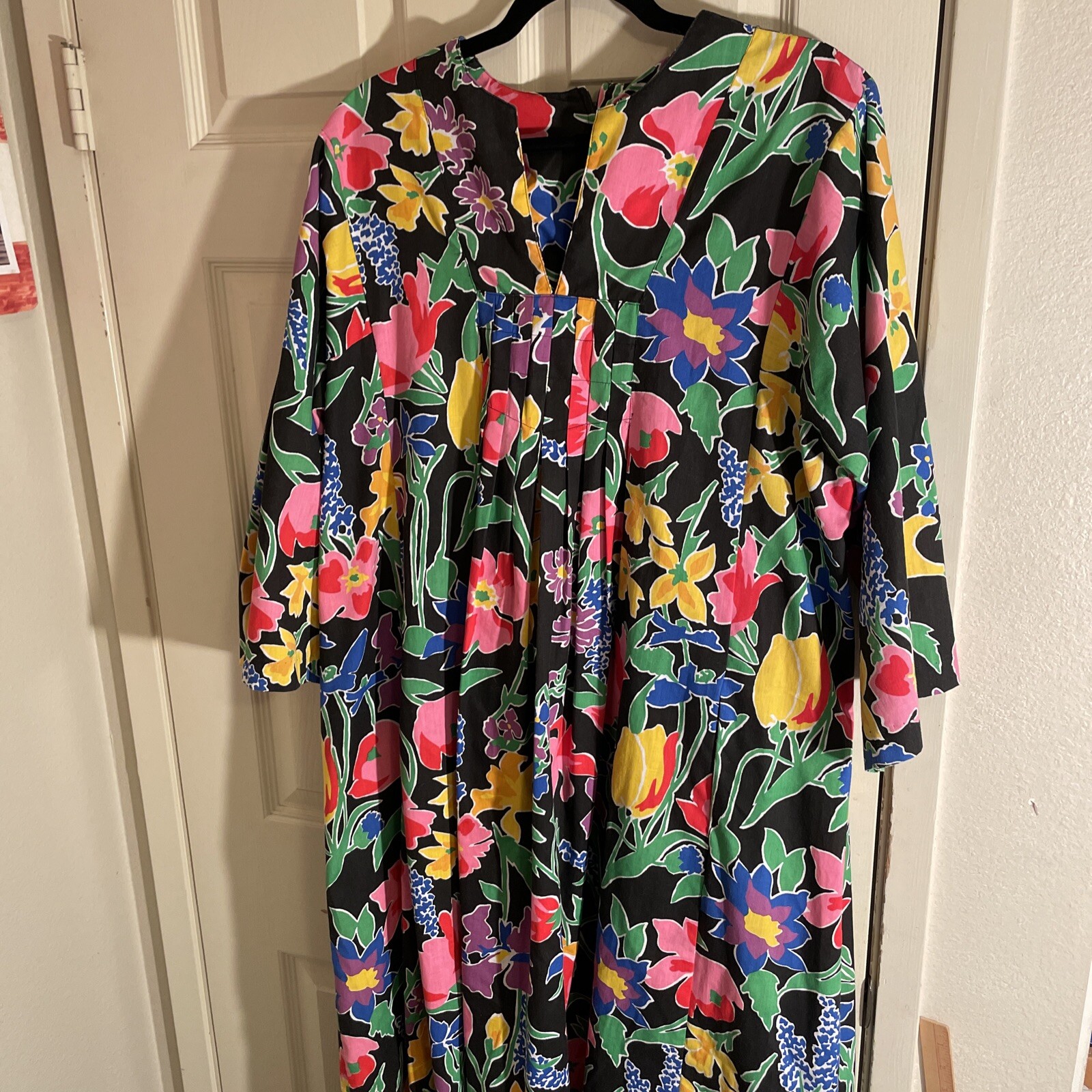 Vintage 70s 80s David Brown, Black Multi Color Flower Hawaiian Print Dress L