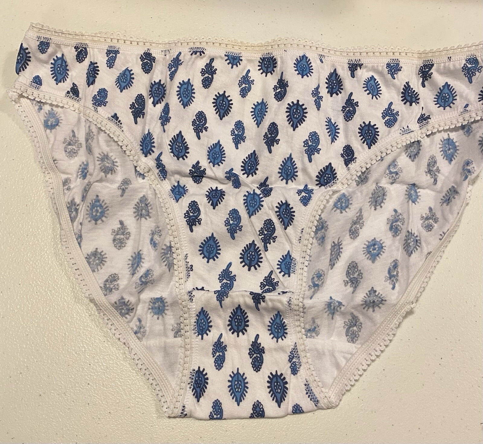 VTG Kiss Club Collection SaraMax 3 Pair Bikini Pack Size M RN# 86752; NOS