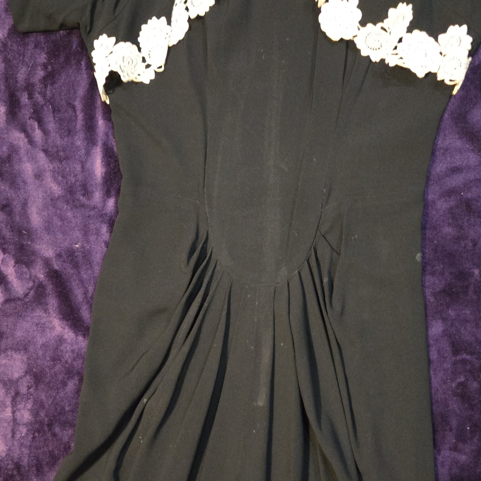 Vtg 1960s Black Crepe Cocktail Dress White Guipure Lace Yoke Metal Talon Zip S/M