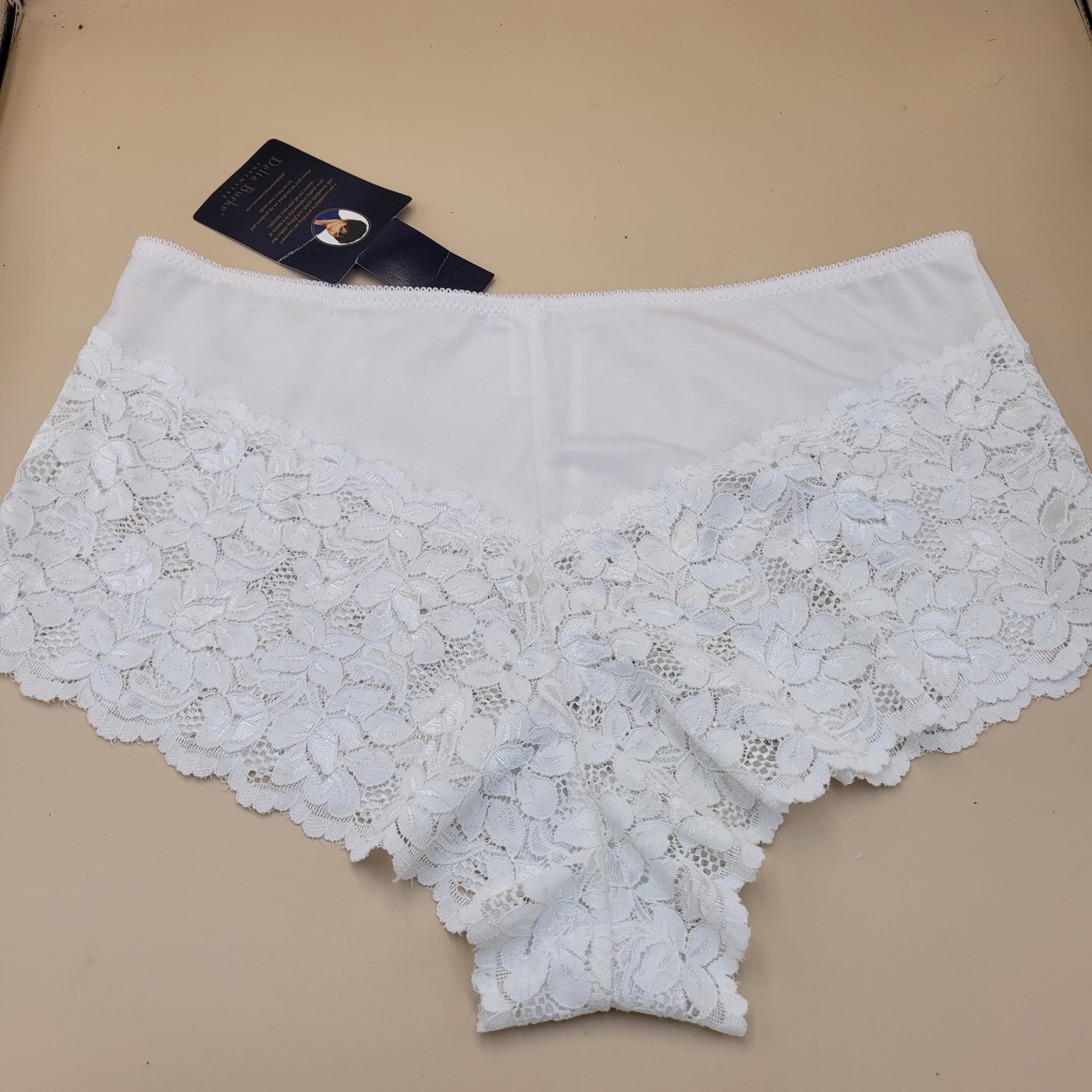Vtg DELTA BURKE Lace Satin Polyester 7/Lrg Cheeky White Boy Short Panties