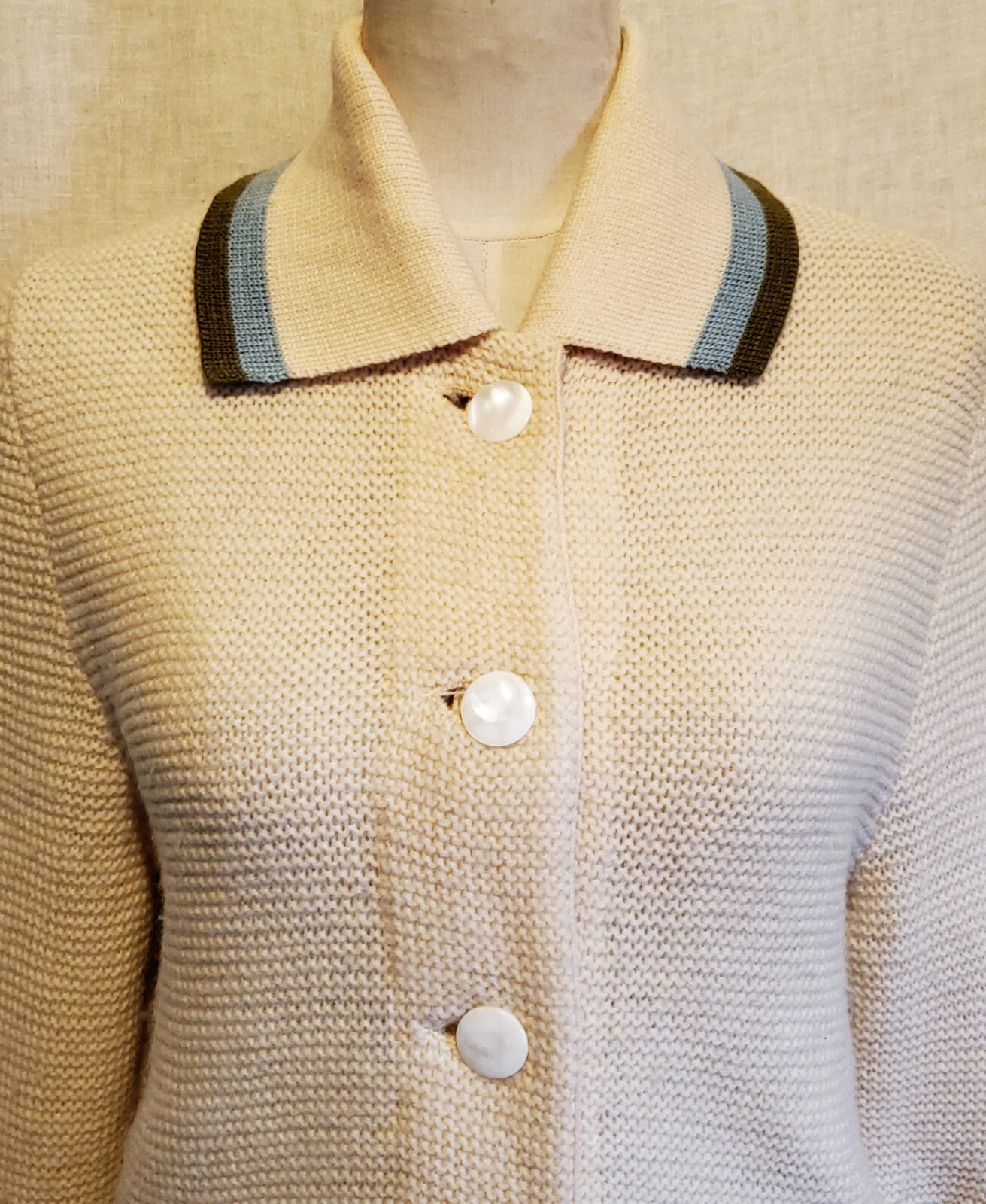 VGT 60s Iconic Catalina Wool White Mod Cardigan w Mother of Pearl Buttons M