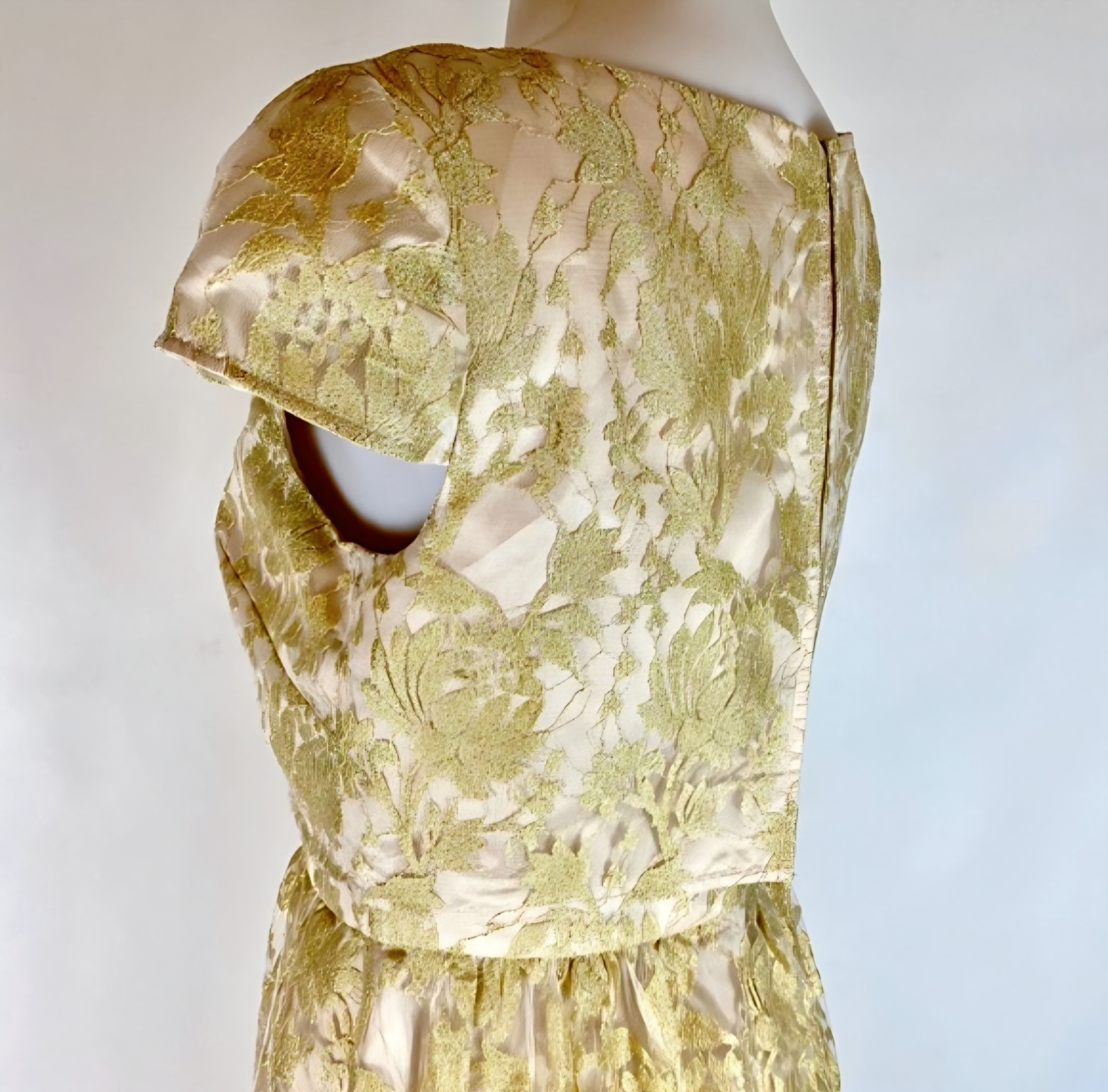 Adrianna Papell Formal Evening Dress Ivory Gold Short Sleeve