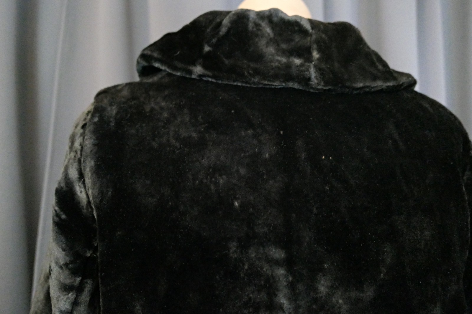 Antique Black Thick Velvet Coat 1800s 1900s, fits 38 inch bust Victorian Jacket