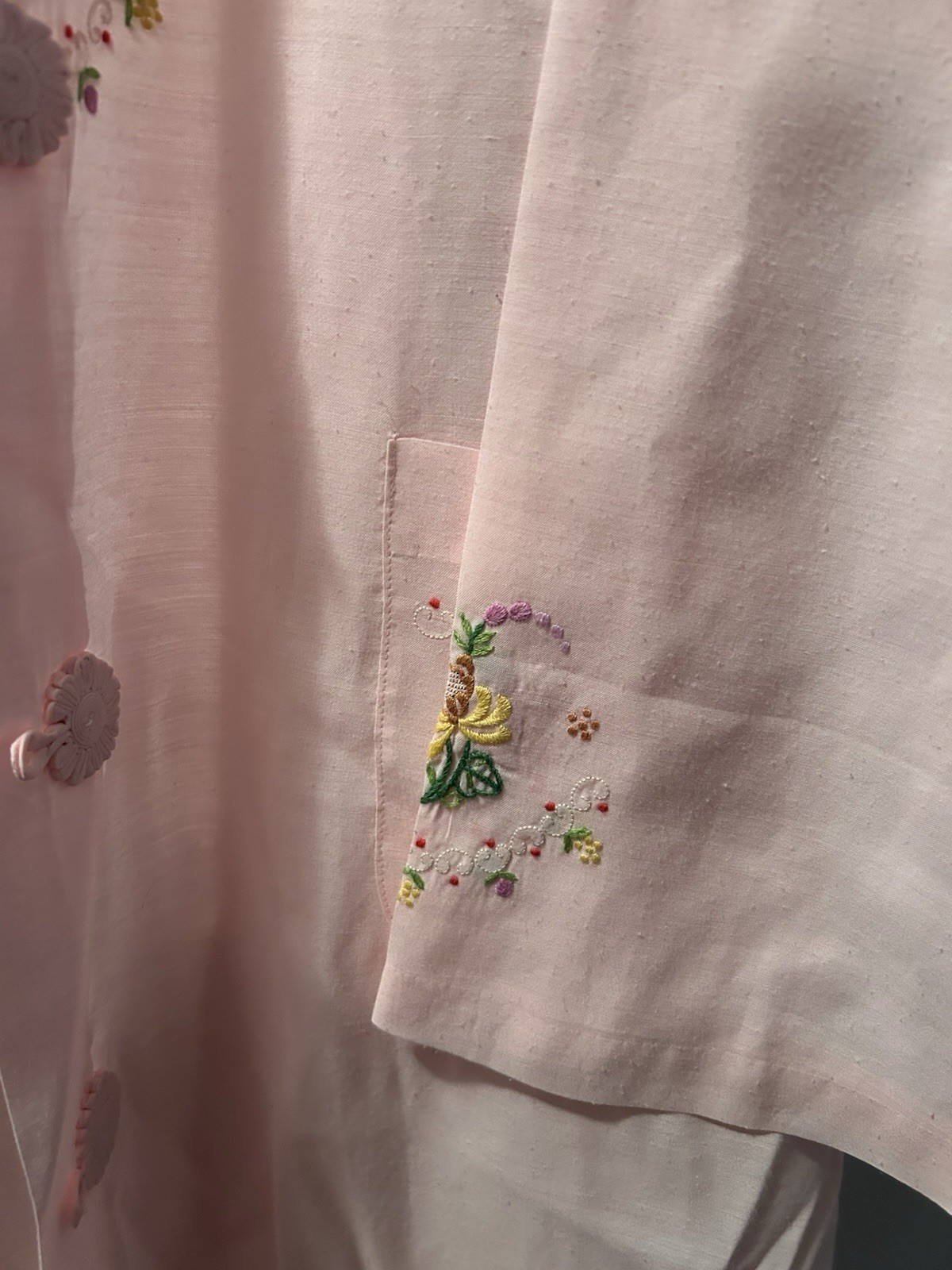 Vintage Lily Pink Long Robe Embroidered Size 36 Women’s Small