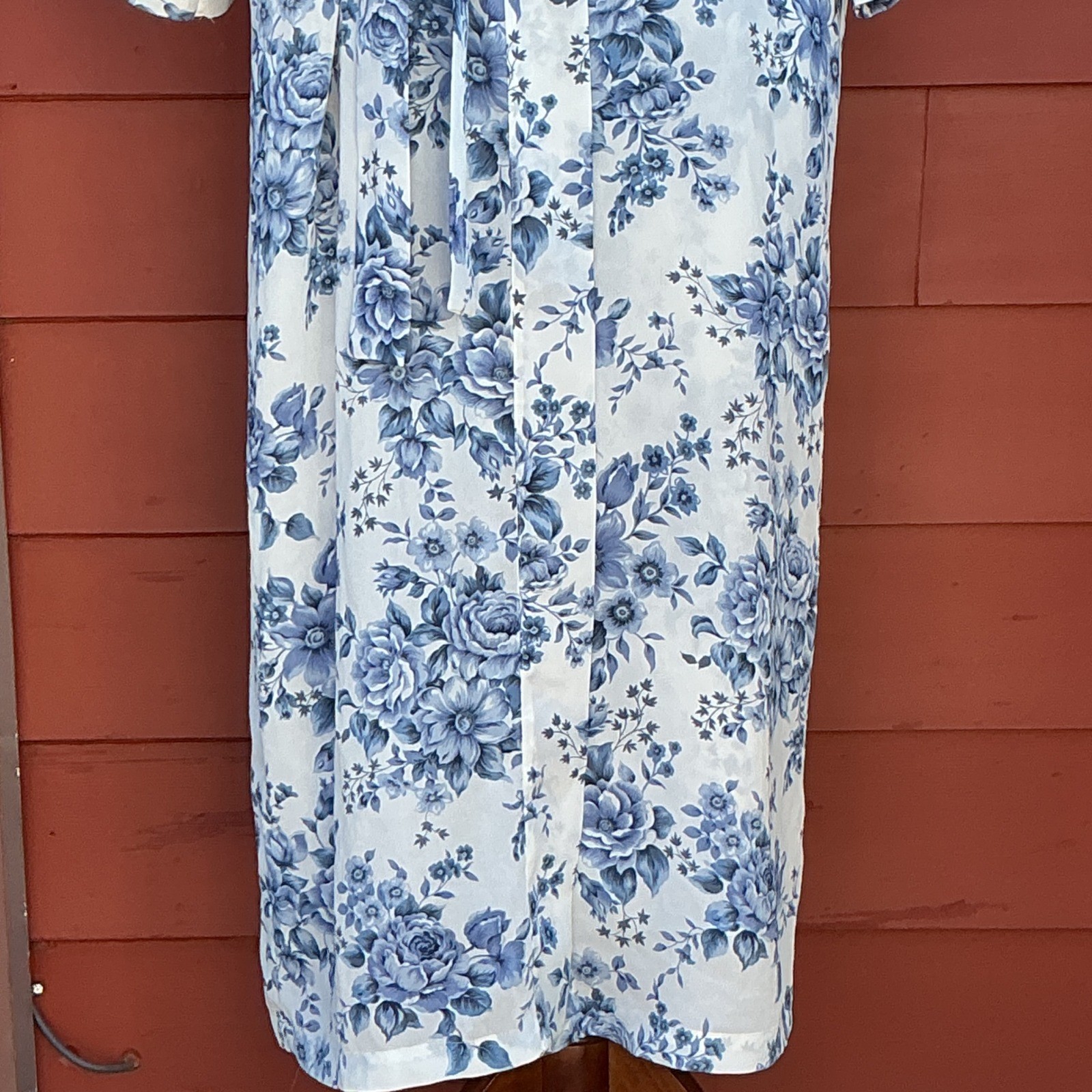 Victoria’s Secret Gold Label Blue White Floral Maxi Robe Slip Set Cottagecore