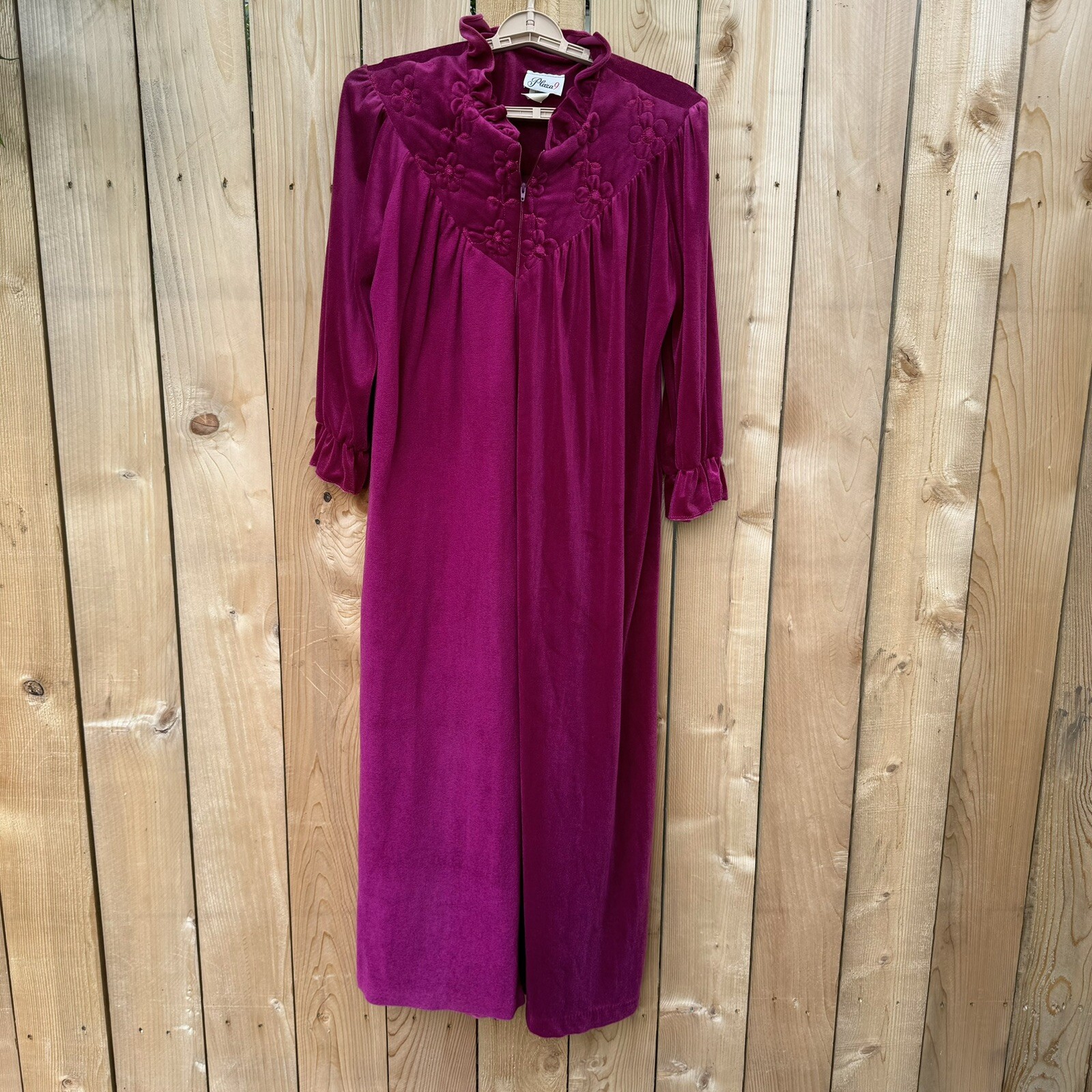 Plaza 9 Robe Womens Med Fuschia Velour Granny Cottage Core 1/4 Zip Pink