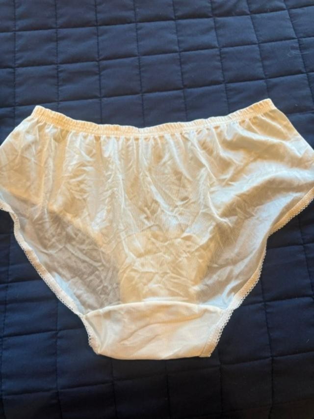 Vintage Vanity Fair Antron III Panty Cream Color