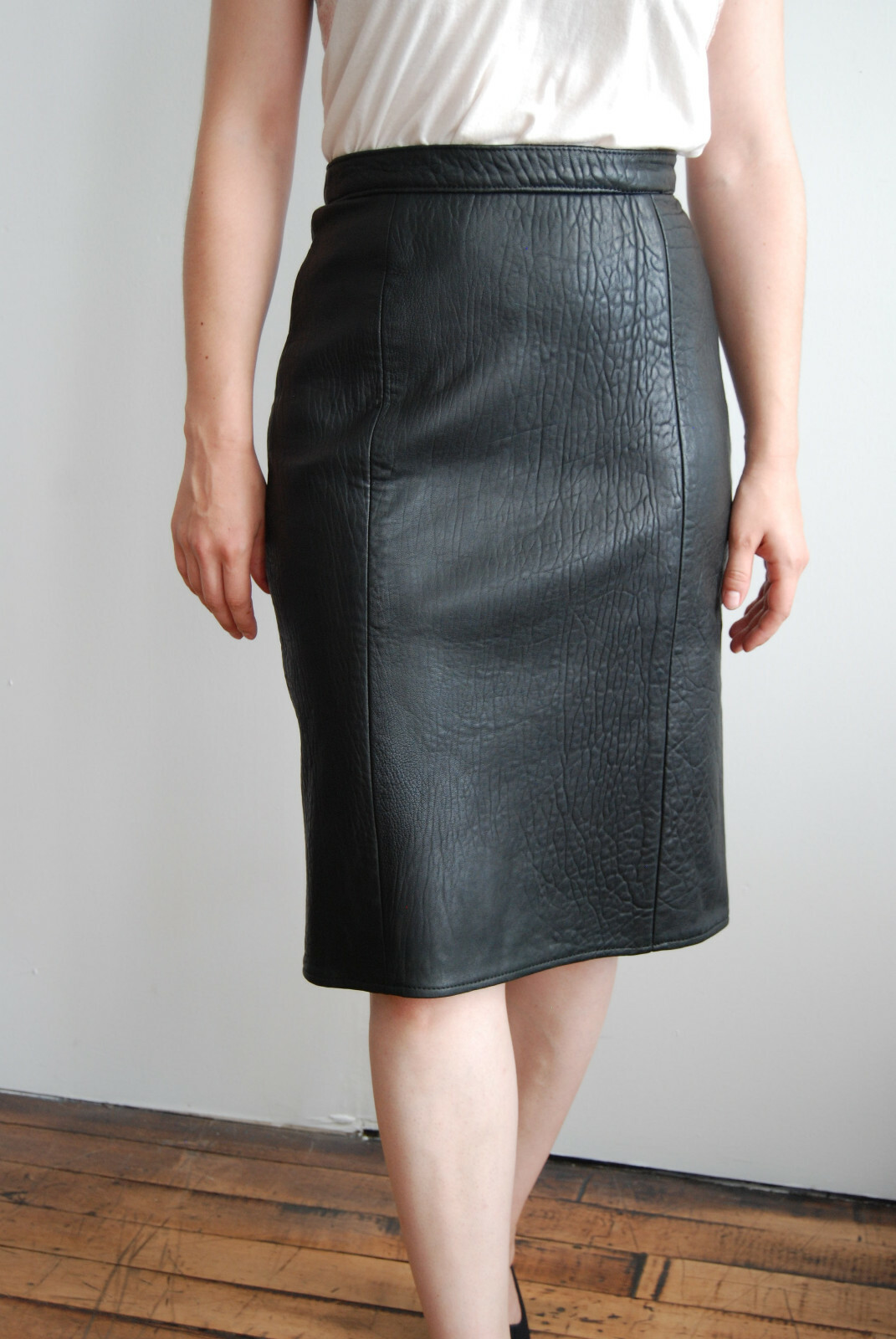 Black leather pencil skirt cowhide 80s Vakko NYC Leathercraft vintage Harley 10