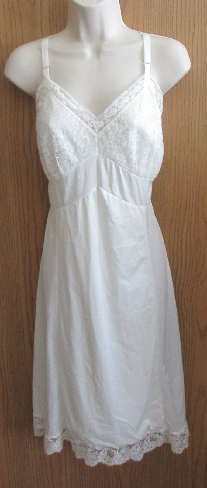 PENNEY’S ADONNA WHITE satiny nylon modesty panel LACY full slip sz 42 USA
