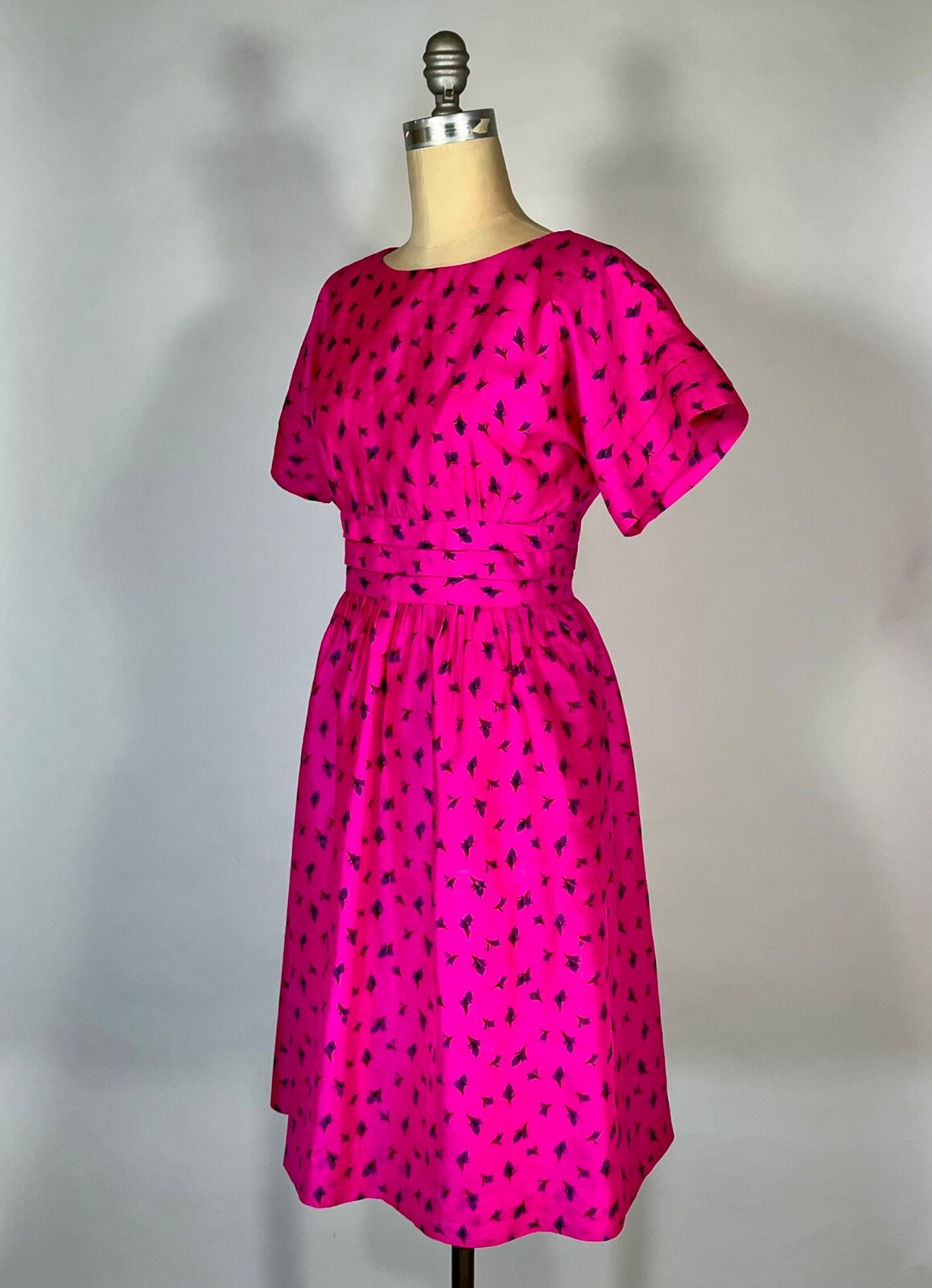 Vintage 1950’s-60’s rare HOT PINK pure silk floral dress with pleat details M/L
