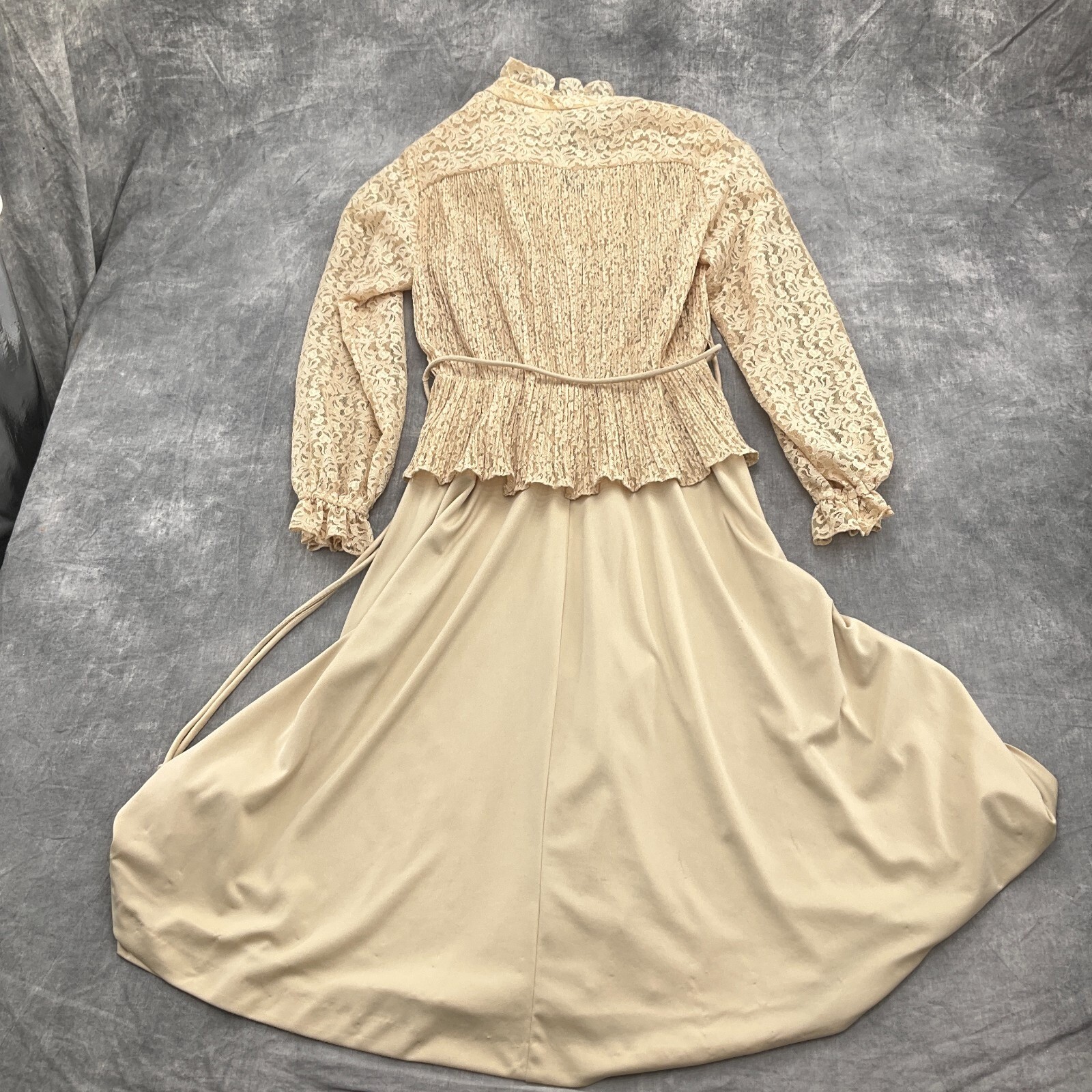 Discovery Fashions Dress Women 12 Gold Beige Lace Teacher Union USA 70s VTG