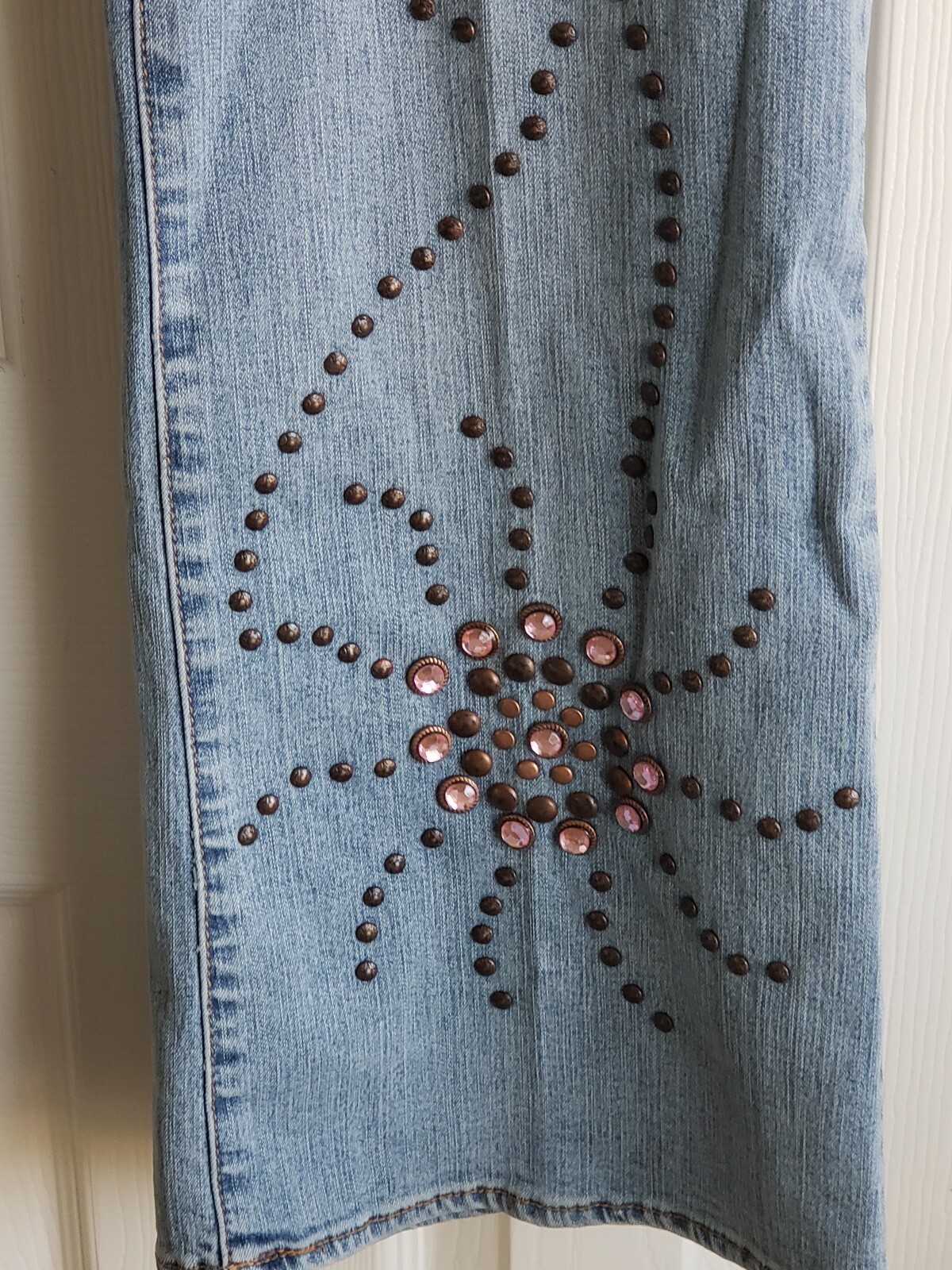 Rare Find: Women’s Vintage Studded 1990’s Women’s Denim Jeans waist 34 inseam 32