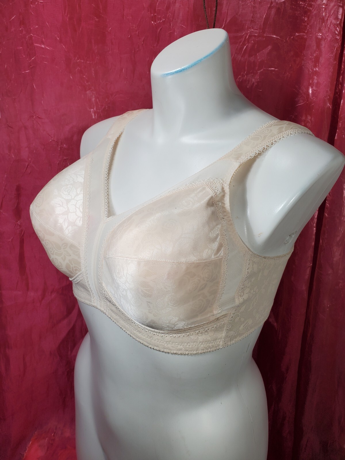 Playtex Silky Satin Bra Women’s Size 38H Beige Lace Sexy Sissy Pin-up Y2K