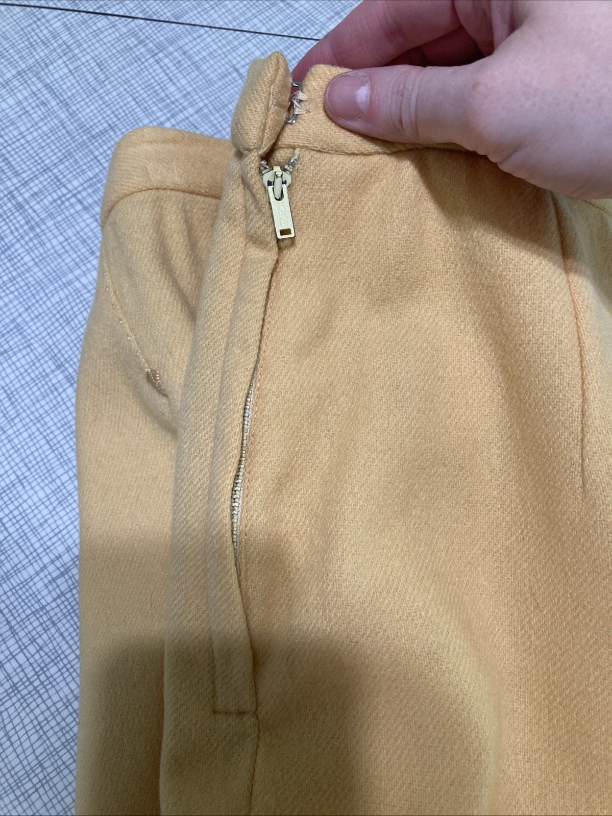 Vtg 50s 60s Lofties Wool Pencil Skirt 8 XXS Juniors 23” Waist Union Made Yellow