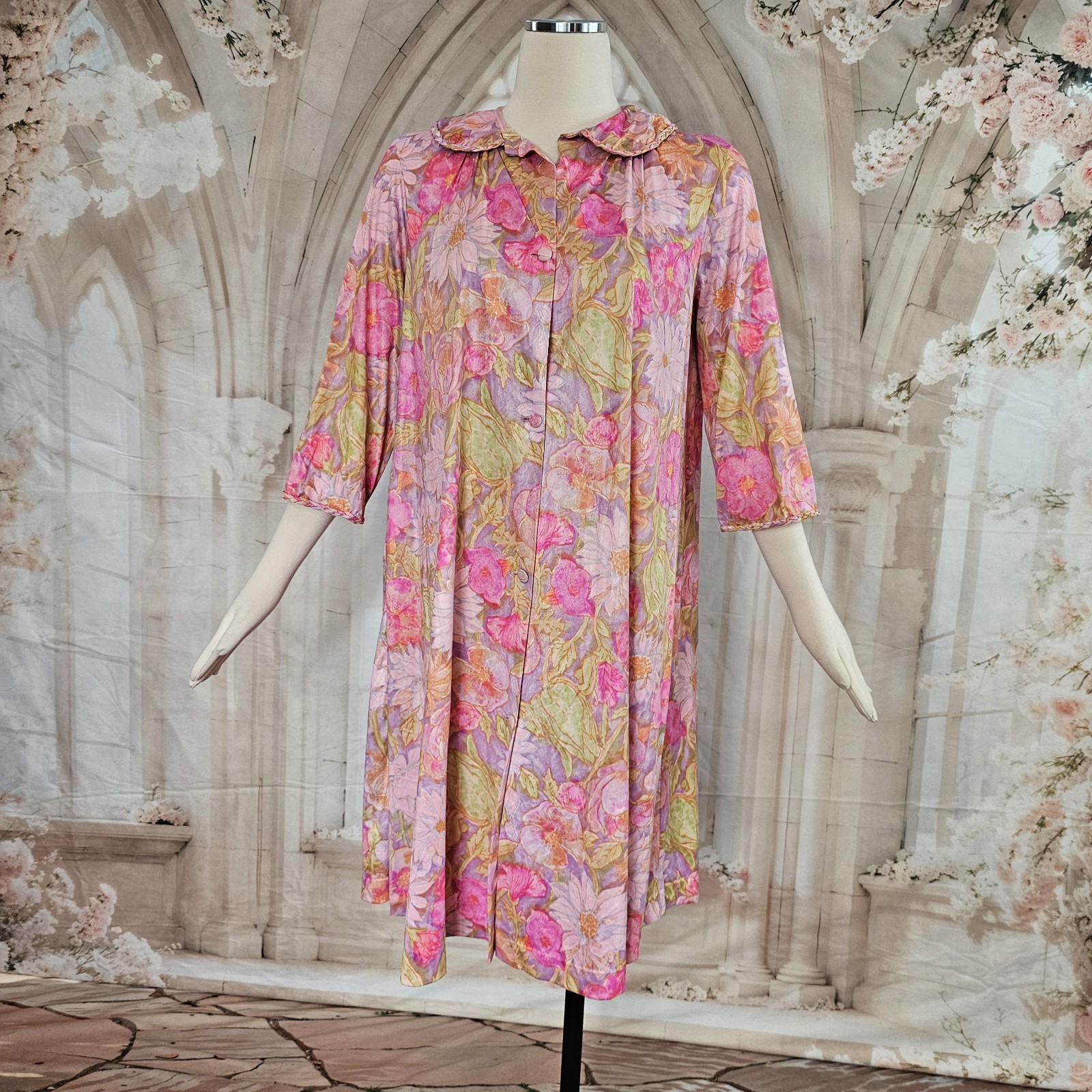 Vintage 1960’s Robe Lingerie Pajamas Pink Purple Green Floral Mod Buttons Collar