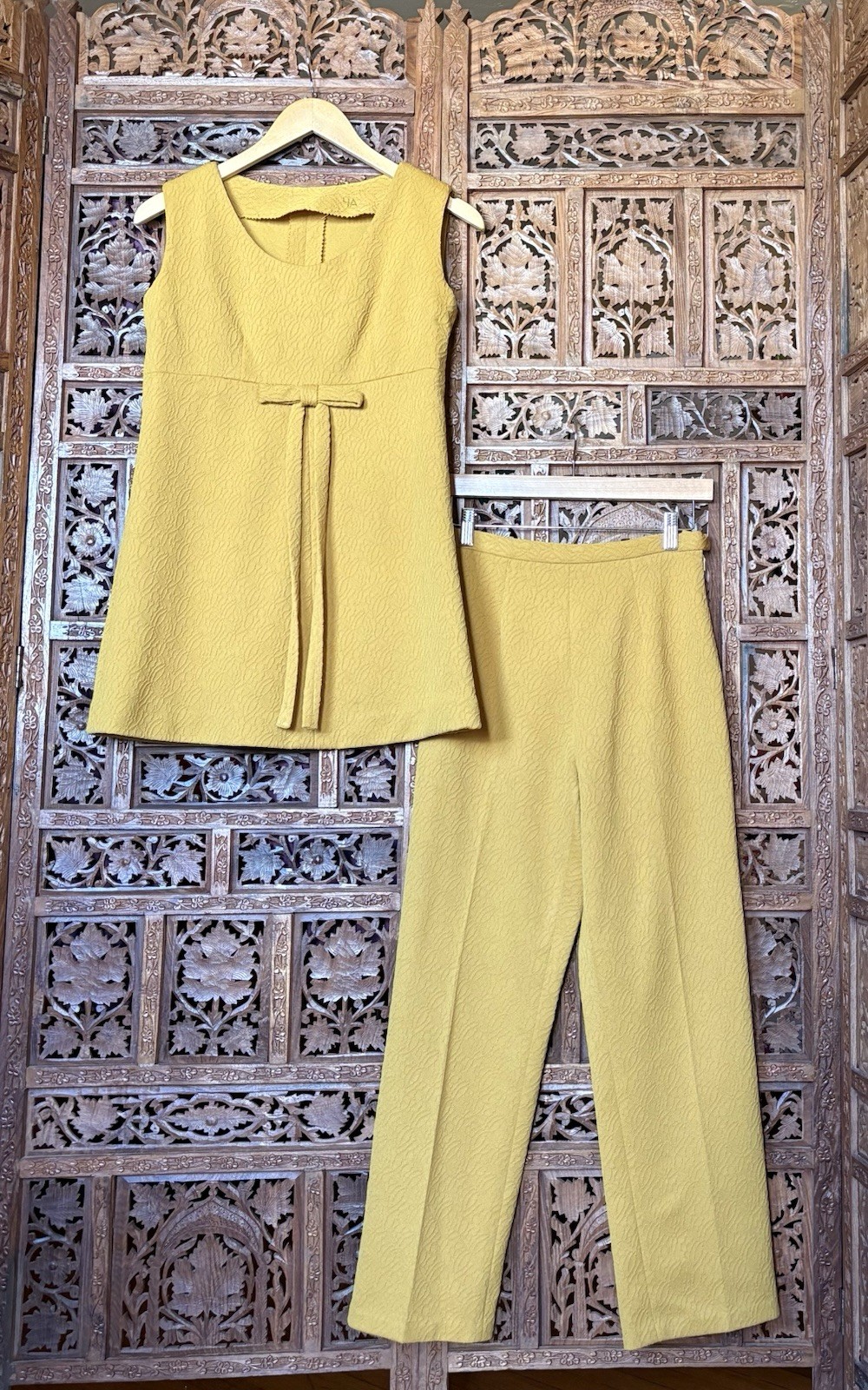Vintage 1960s Mod Mustard Textured 2 Piece Set Tunic Top Shirt w/ Pants
