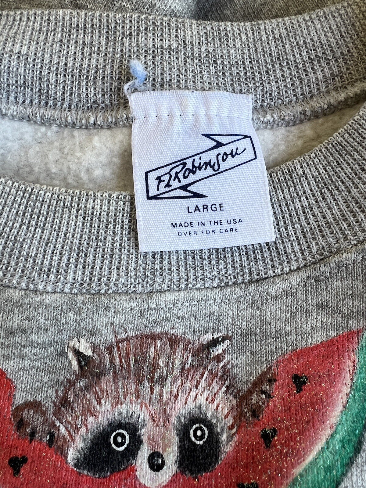 RACCOON EATING WATERMELON Vintage 70s GRANNYCORE FL Robinson Sweatshirt Large