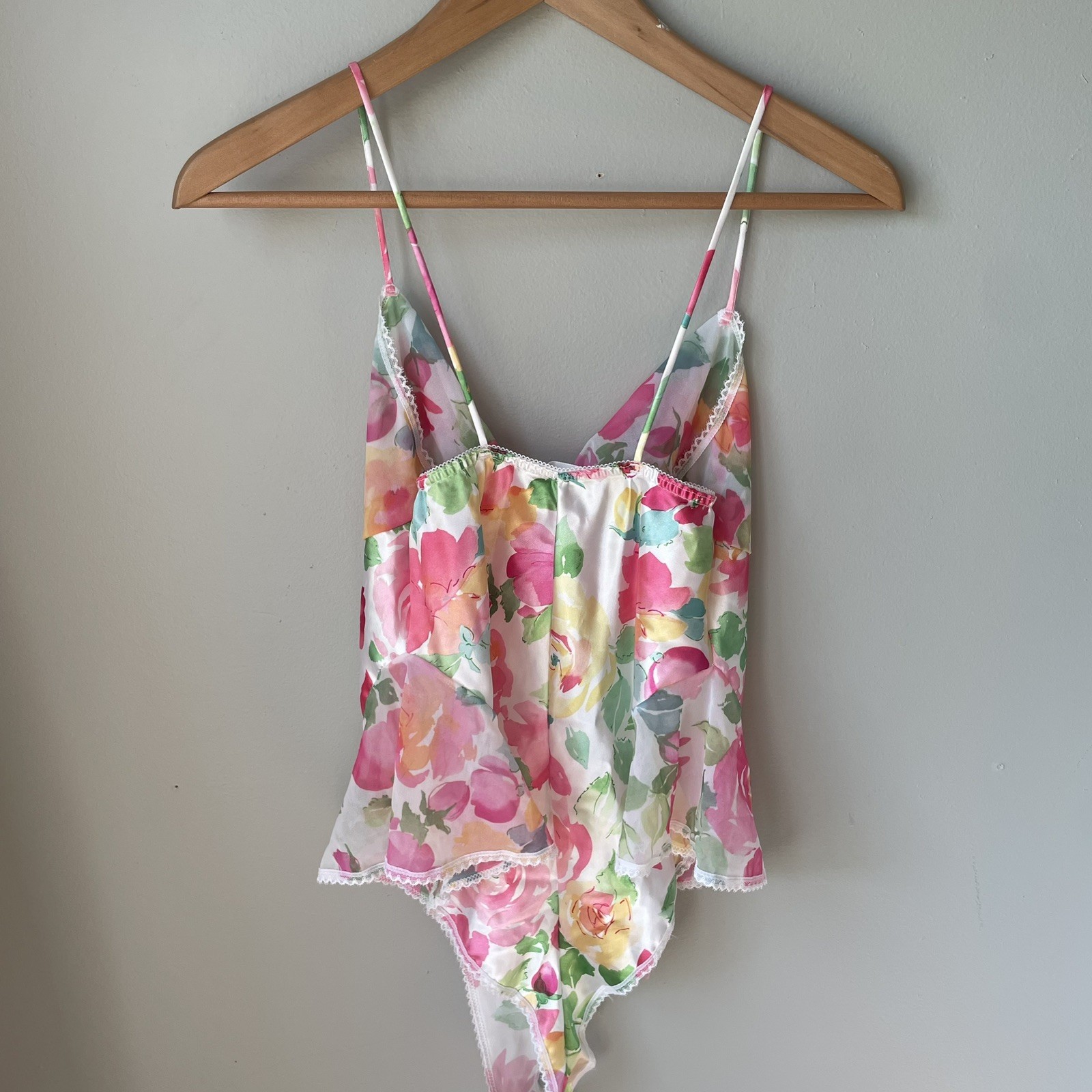 Vintage Body Chic Lingerie Womens Size Medium Floral Bow Made In USA