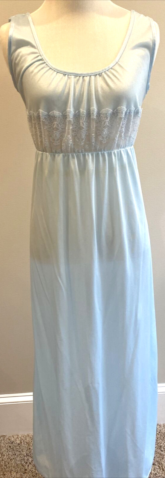 Vintage Sidney Bernstein Movie Star Pastel Blue Peekaboo Nightgown Size Medium