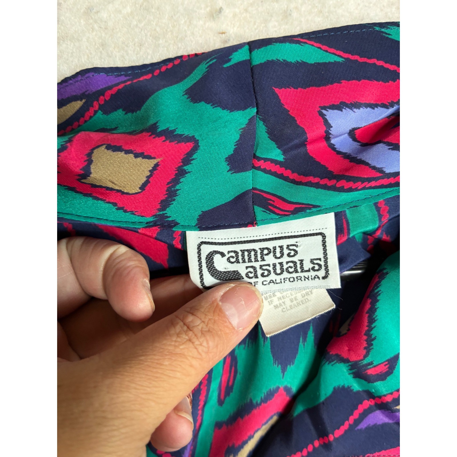 Vintage Campus Casuals California Geometric Ikat Print Button Up Blouse Top 90